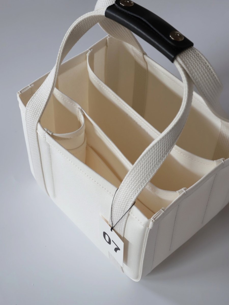 chacoli-frame-tote-07-white-5