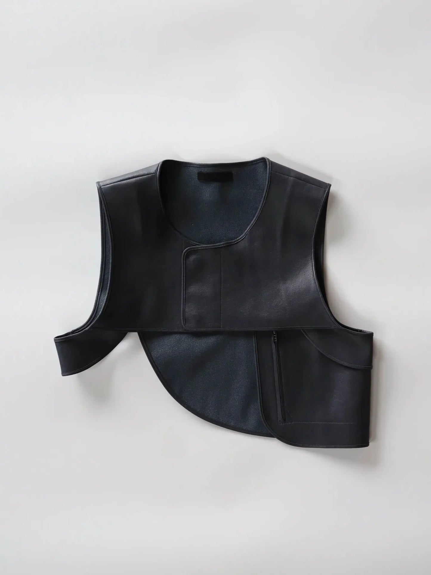 nobuyuki-matsui-cropped-vest-button-navy-1