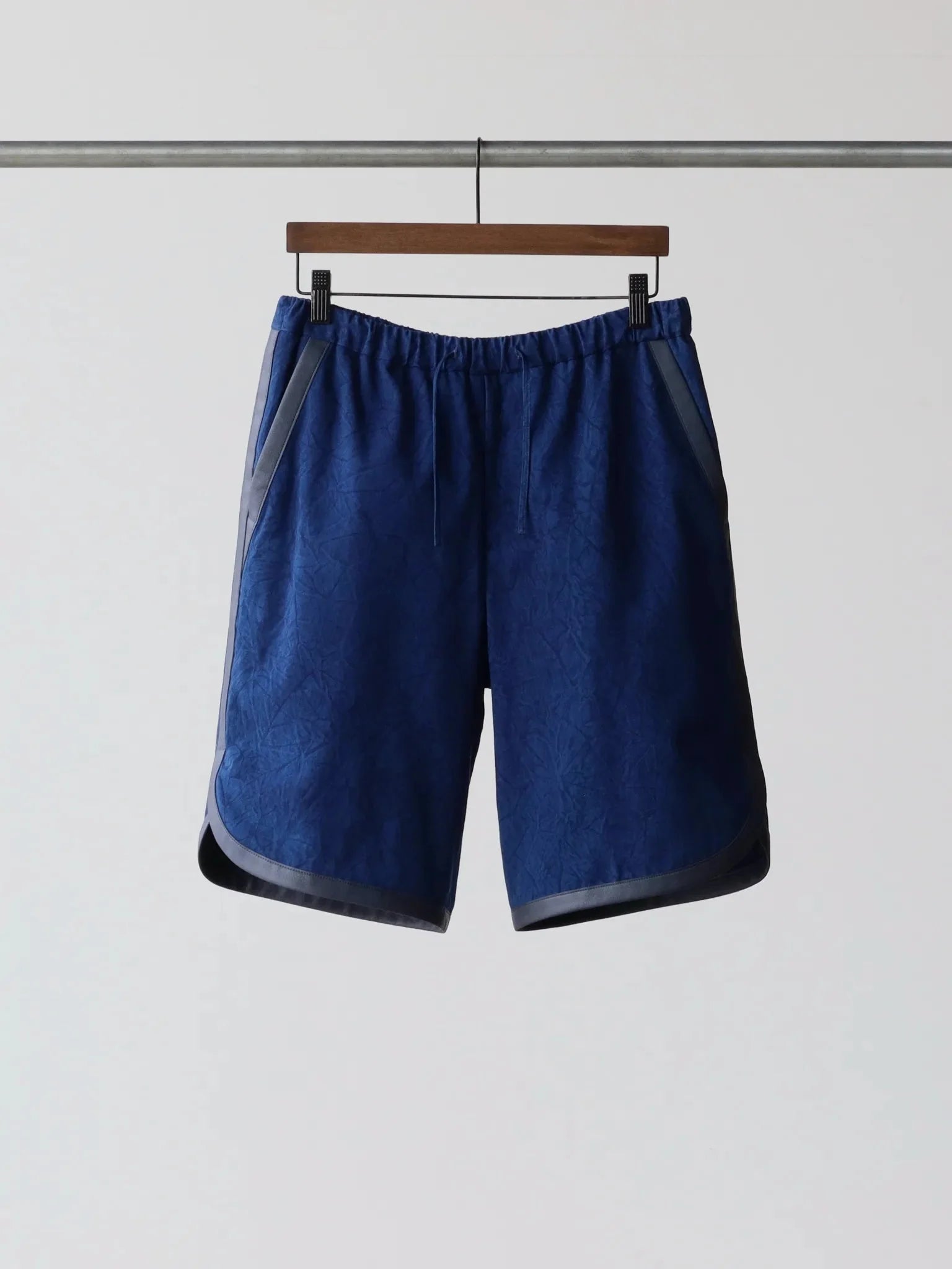 nobuyuki-matsui-piping-shorts-navy-1