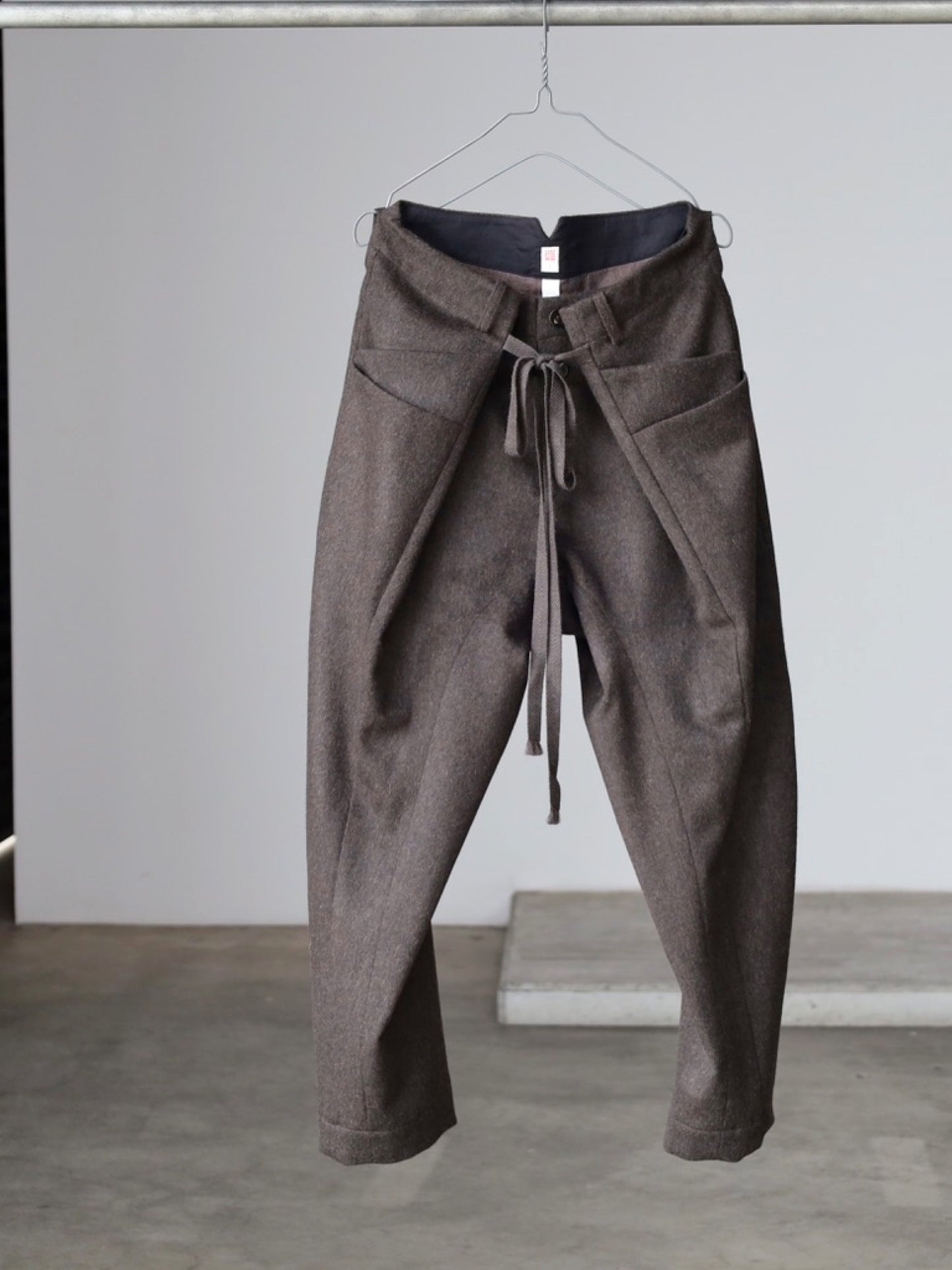 seventyfive | Tapered Trousers with Beltloop Marsh