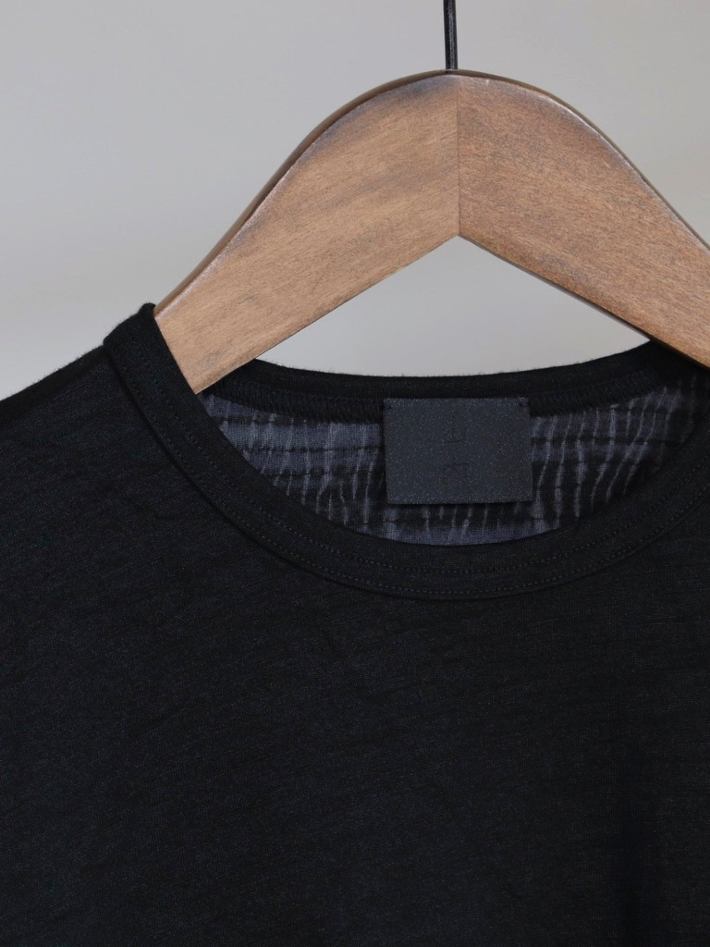 yamauchi-ennsyuku-linen-knit-tshirt-sibori-black-3