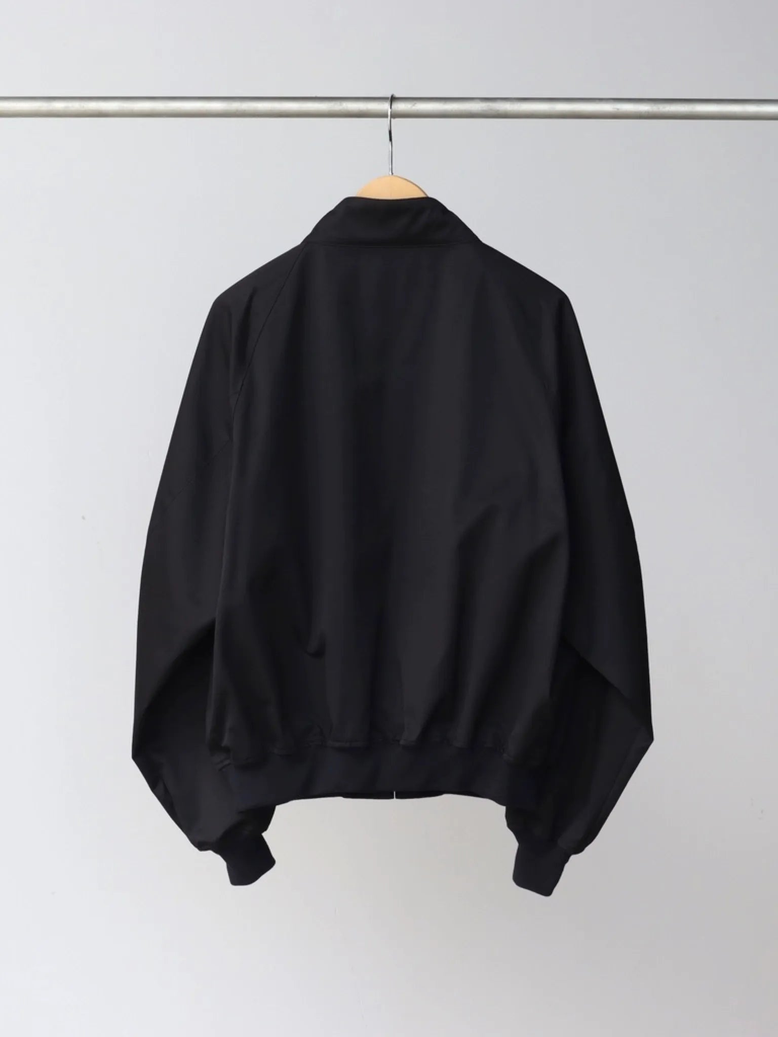 herill-cotton-gabardine-weekend-jacket-black-2