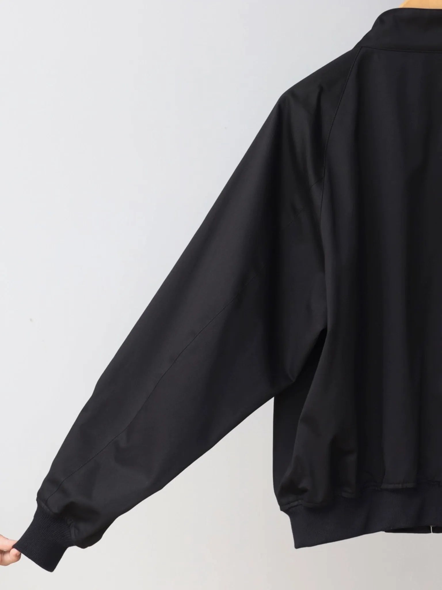 herill-cotton-gabardine-weekend-jacket-black-5