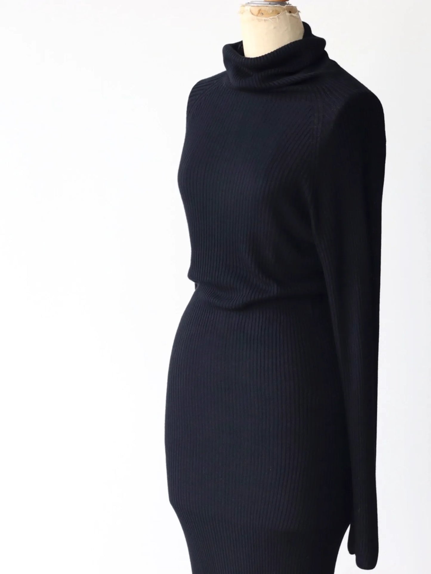 KAKAN | WG HIGHNECK DRESS BLACK