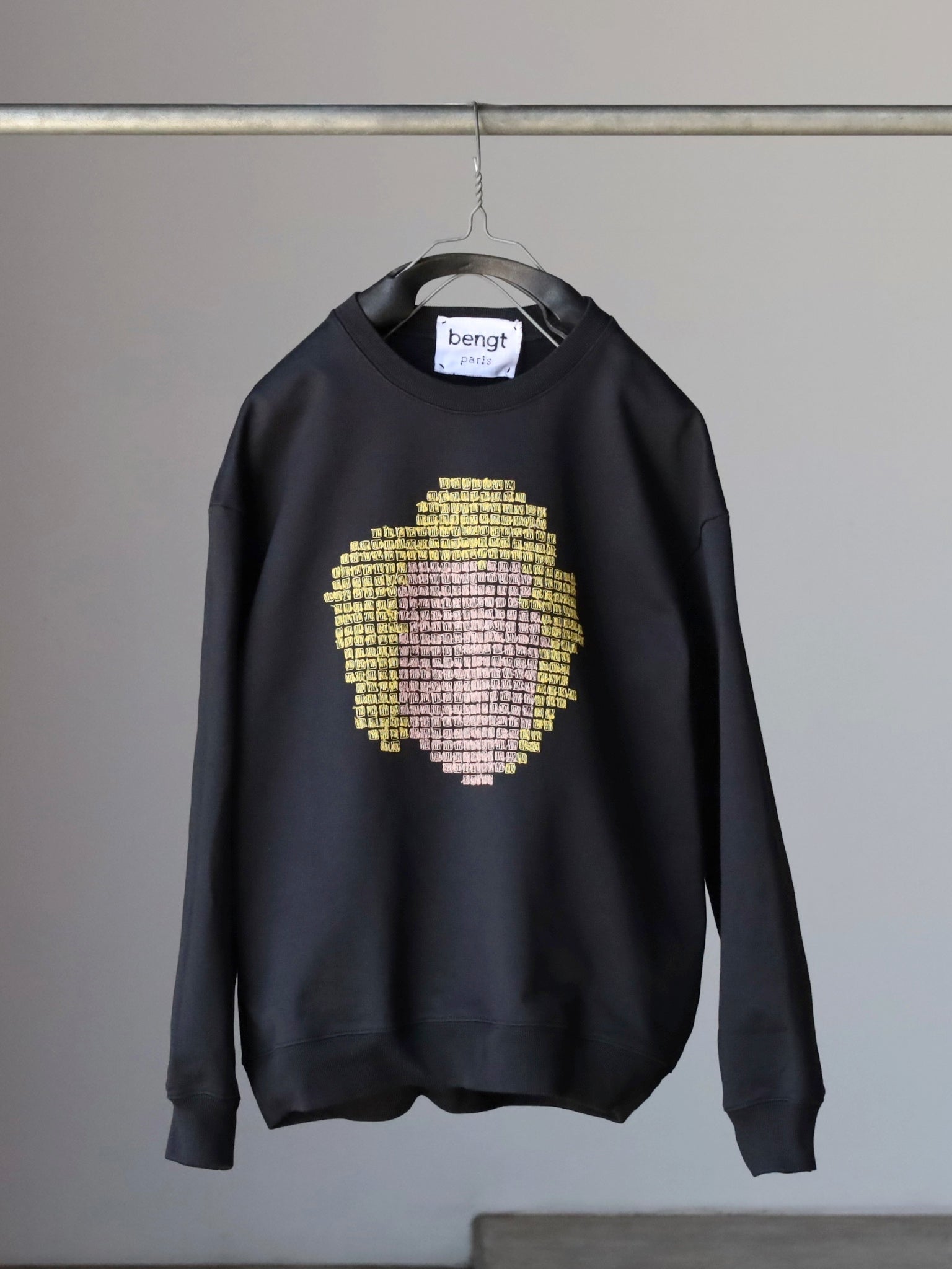 bengt-paris-sweat-pixel-lady-black-1