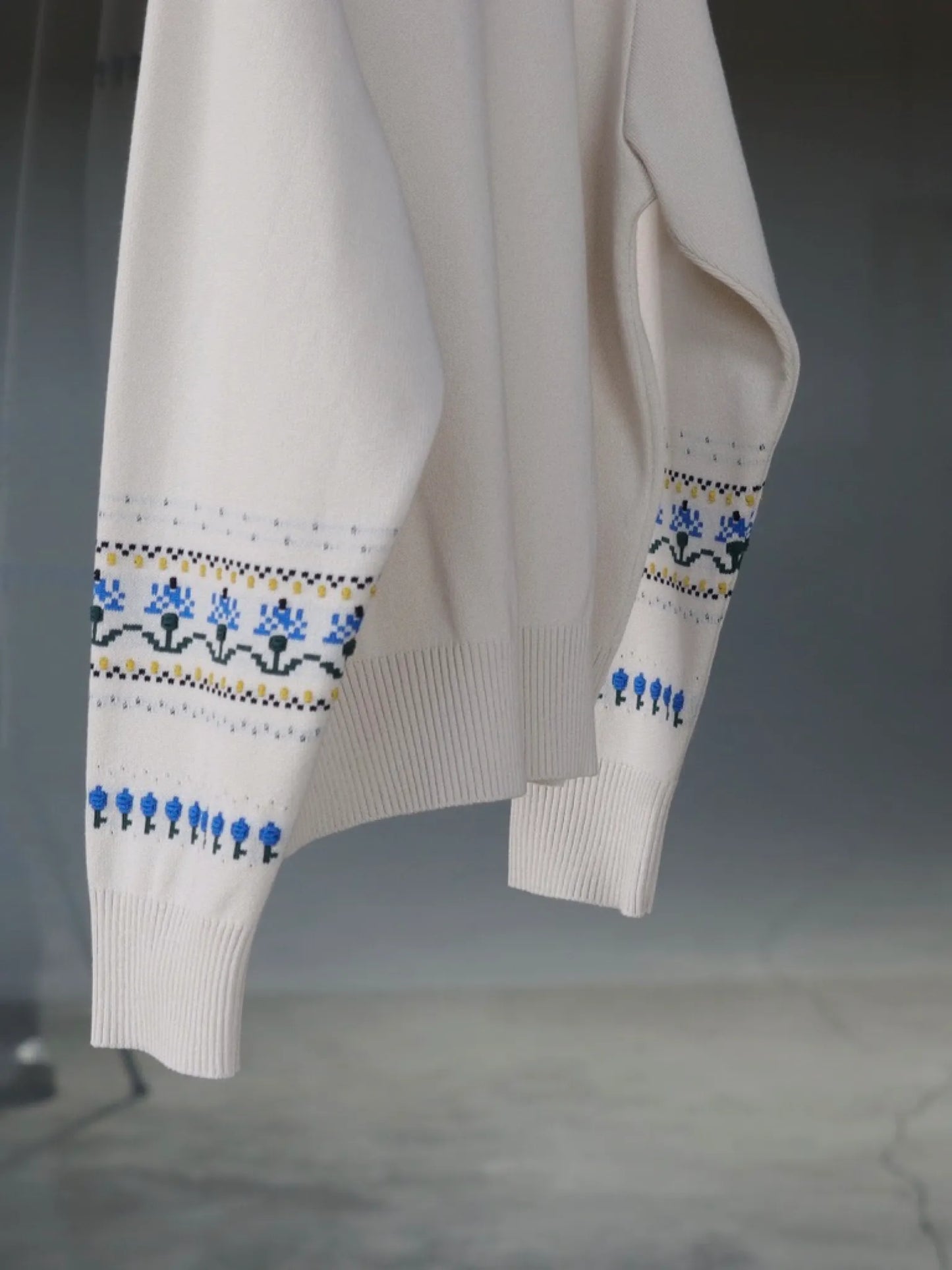 IRENISA | EMBOSS FLOWERER KNIT CARDIGAN IVORY