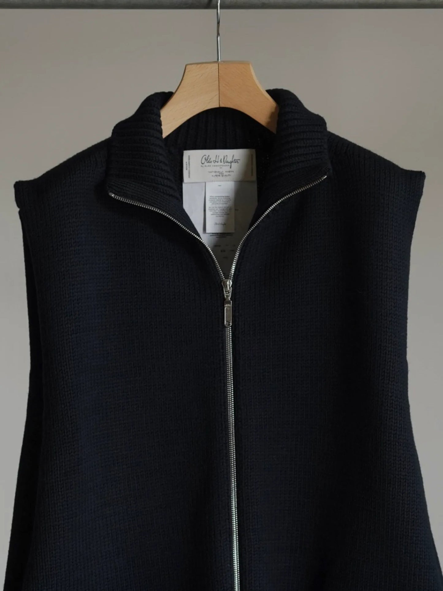 Olde H & Daughter | WOOL DRIVERS VEST BLACK