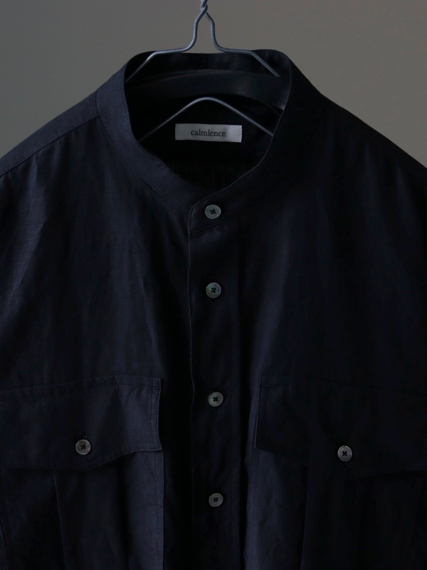 calmlence-band-collar-pullover-shirt-black-3