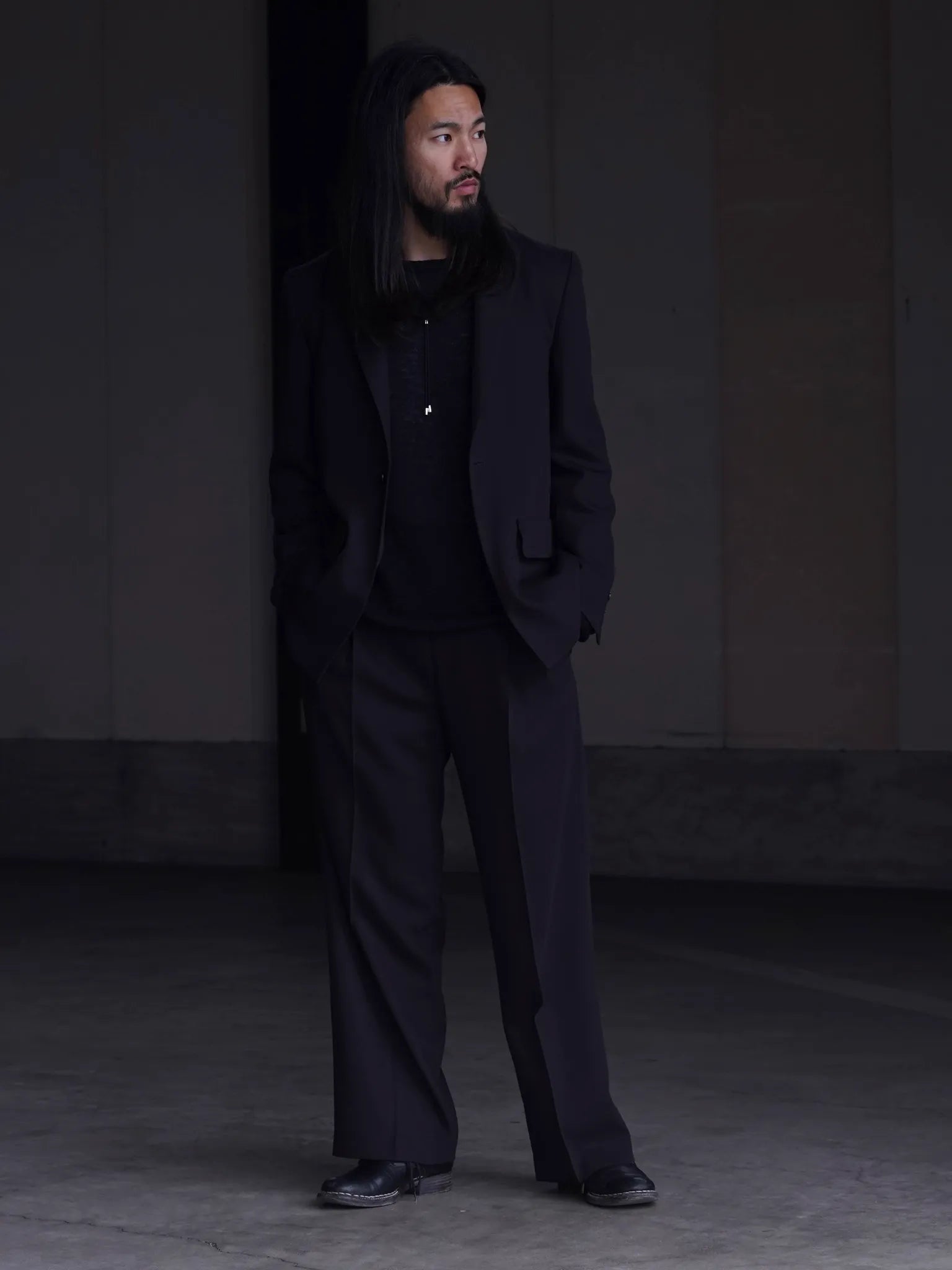 irenisa-two-tucks-wide-trousers-dark-brown-7