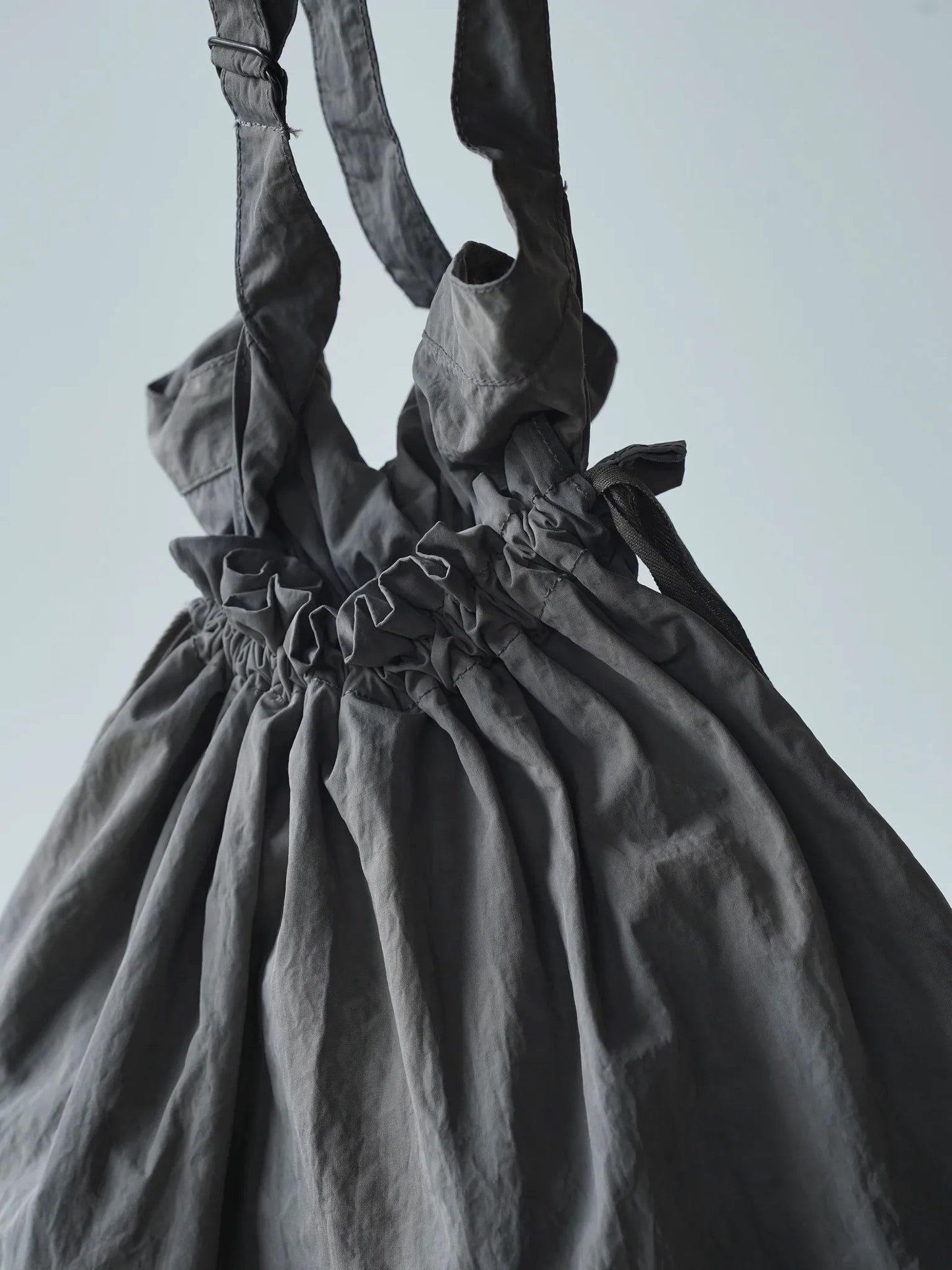 THE NULABEL | GARMENT DYED APRON BAG KURE
