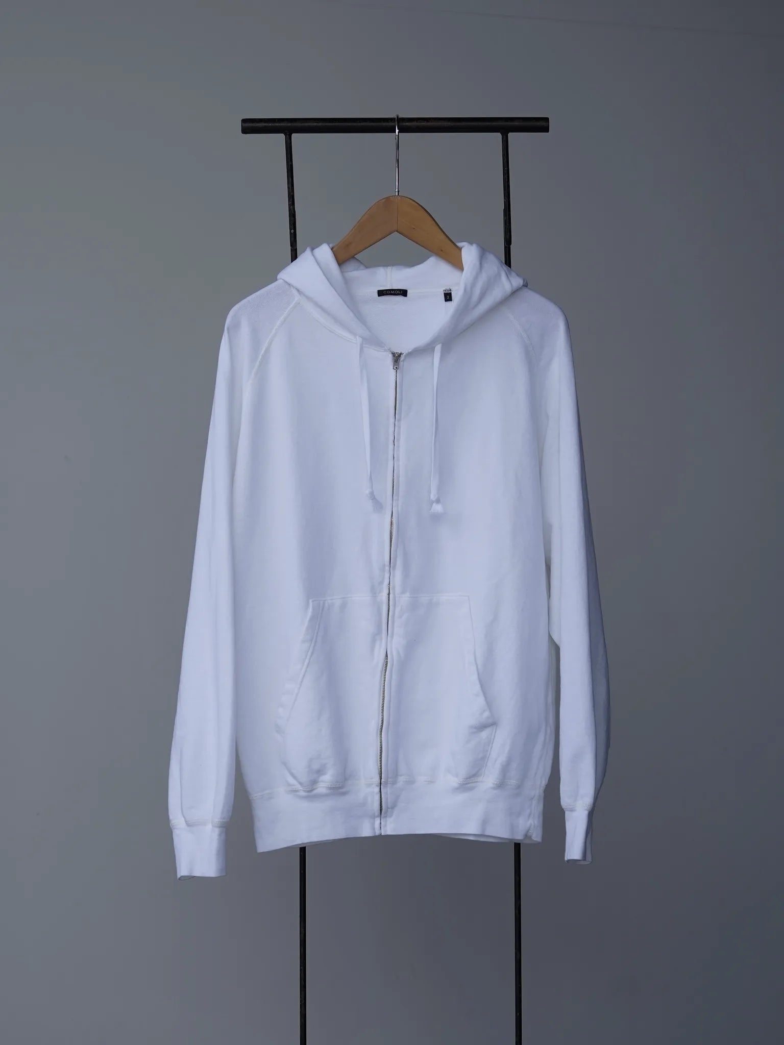 comoli-lwコットン裏毛-ジップパーカ-white-1-1
