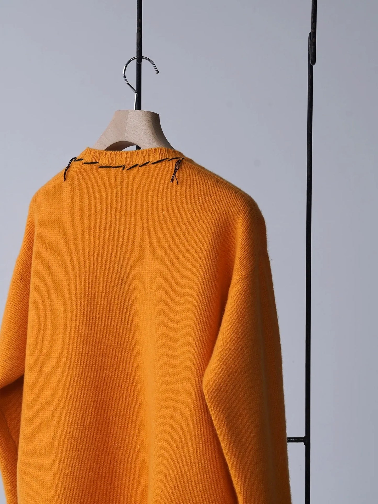 bestiaire-boxy-crewneck-orange-5