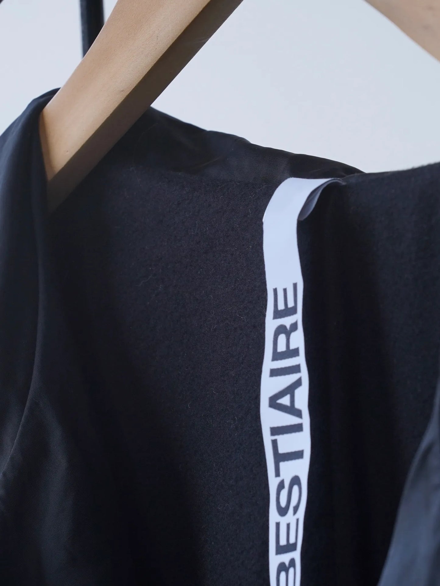 bestiaire-hoodie-parka-black-2