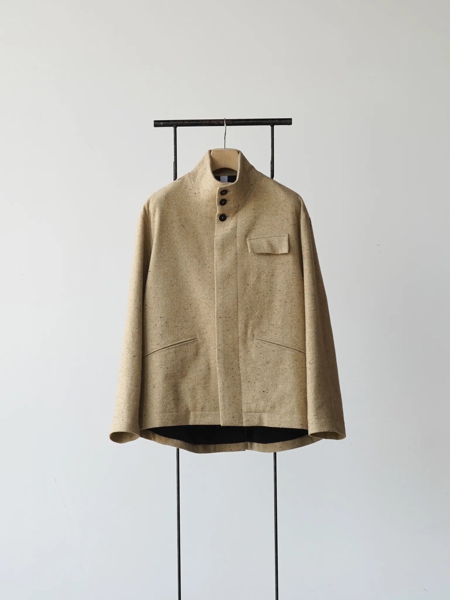 bestiaire-over-jacket-beige-1