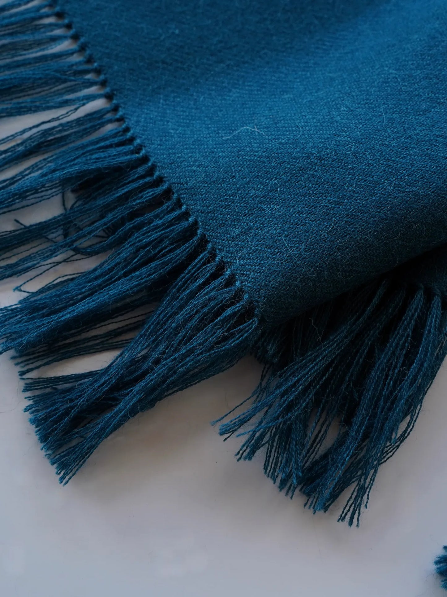 THE INOUE BROTHERS | Non Brushed Large Stole Twisted Fringes Teal