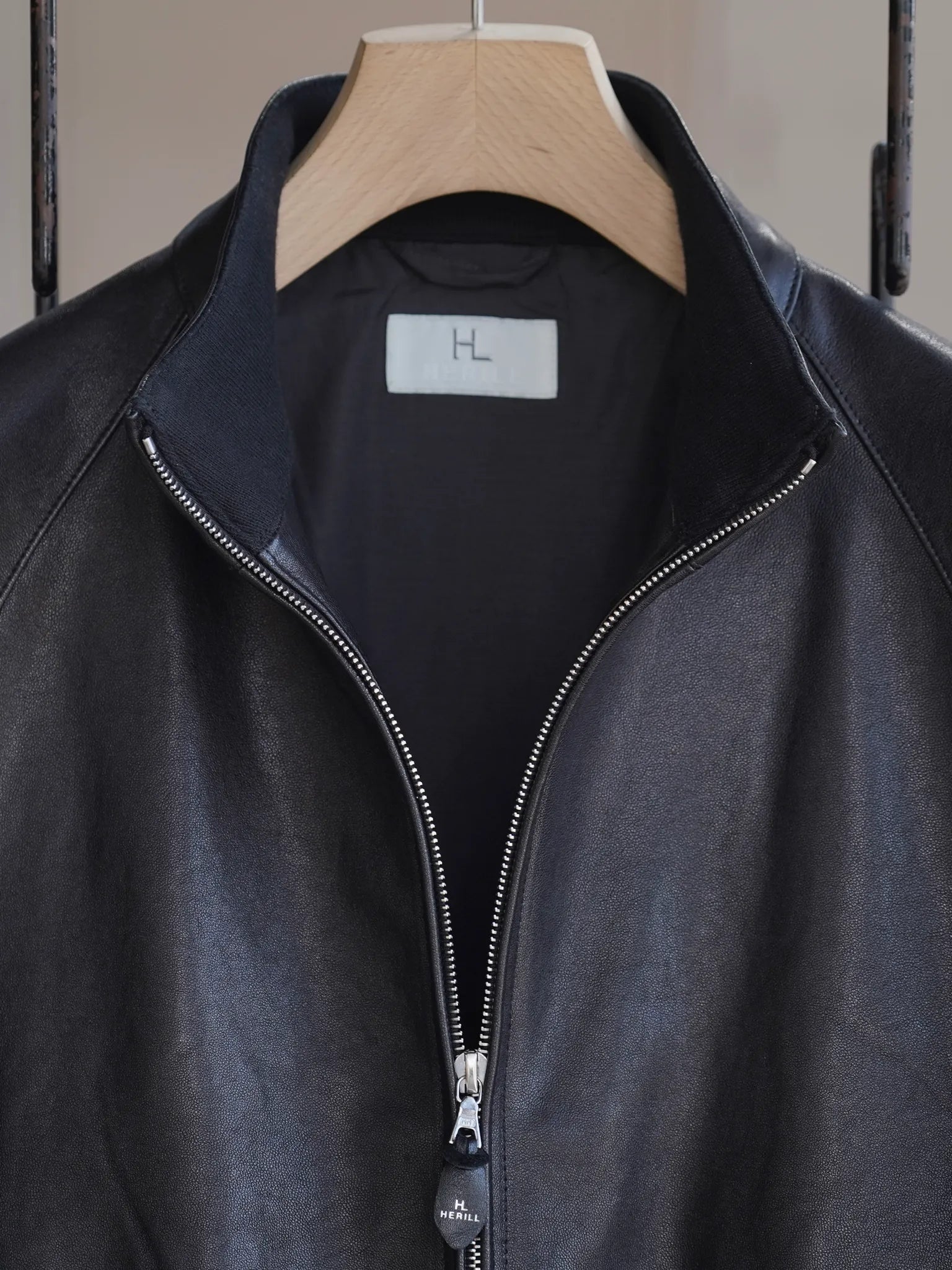 herill-lambleather-weekend-jacket-black-7