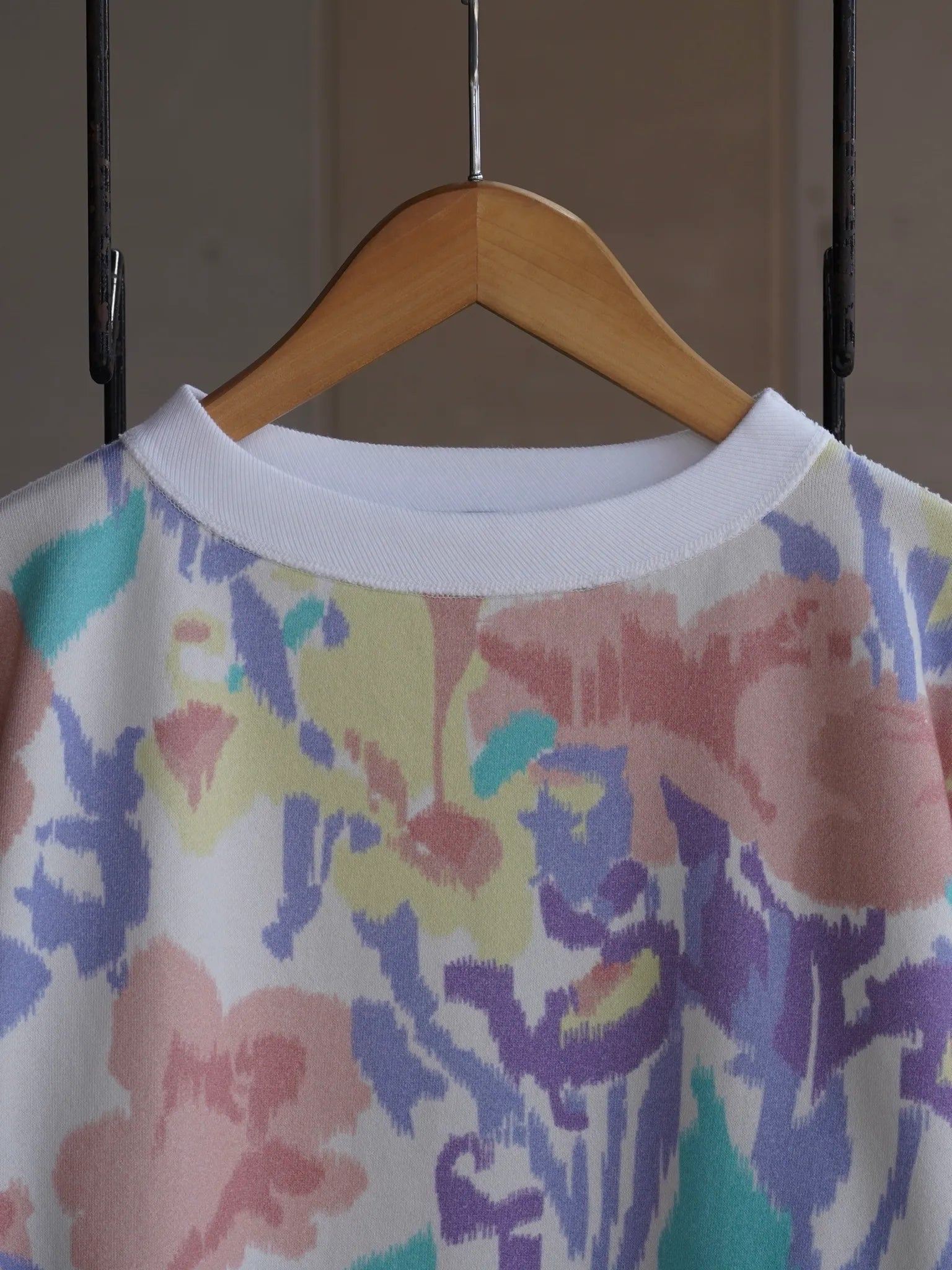 herill-crewneck-sweatshirts-flower-3-4