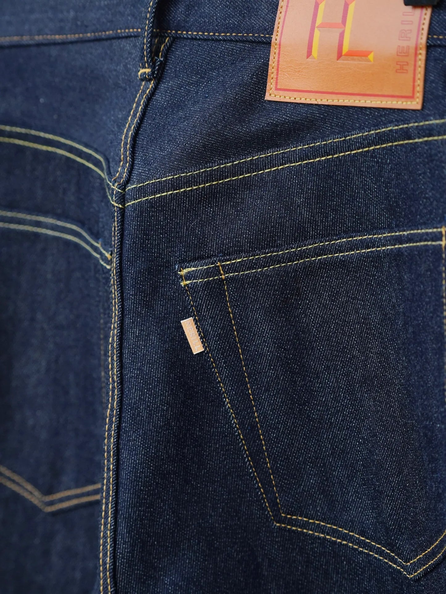HERILL | Cashmere Denim Regular Jeans Indigo