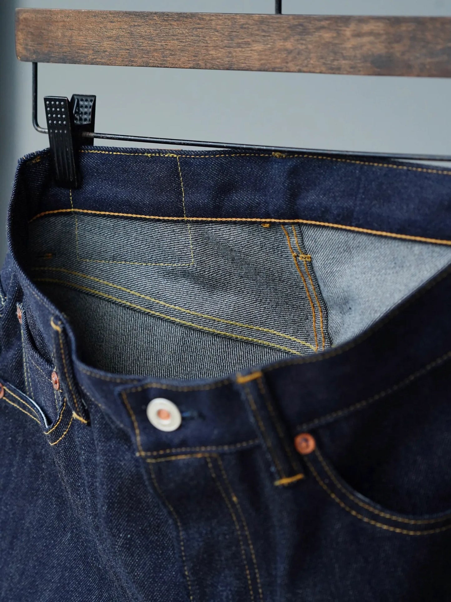 HERILL | Cashmere Denim Regular Jeans Indigo