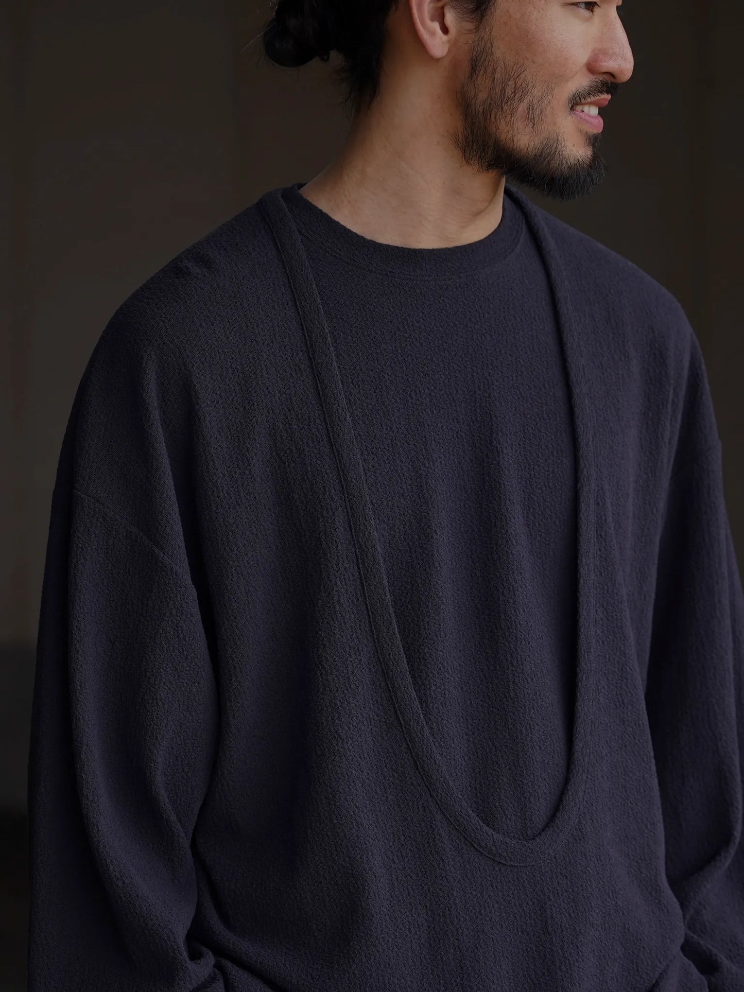 nonnotte-drape-u-pullover-with-cuff-sleeve-inkshade-7