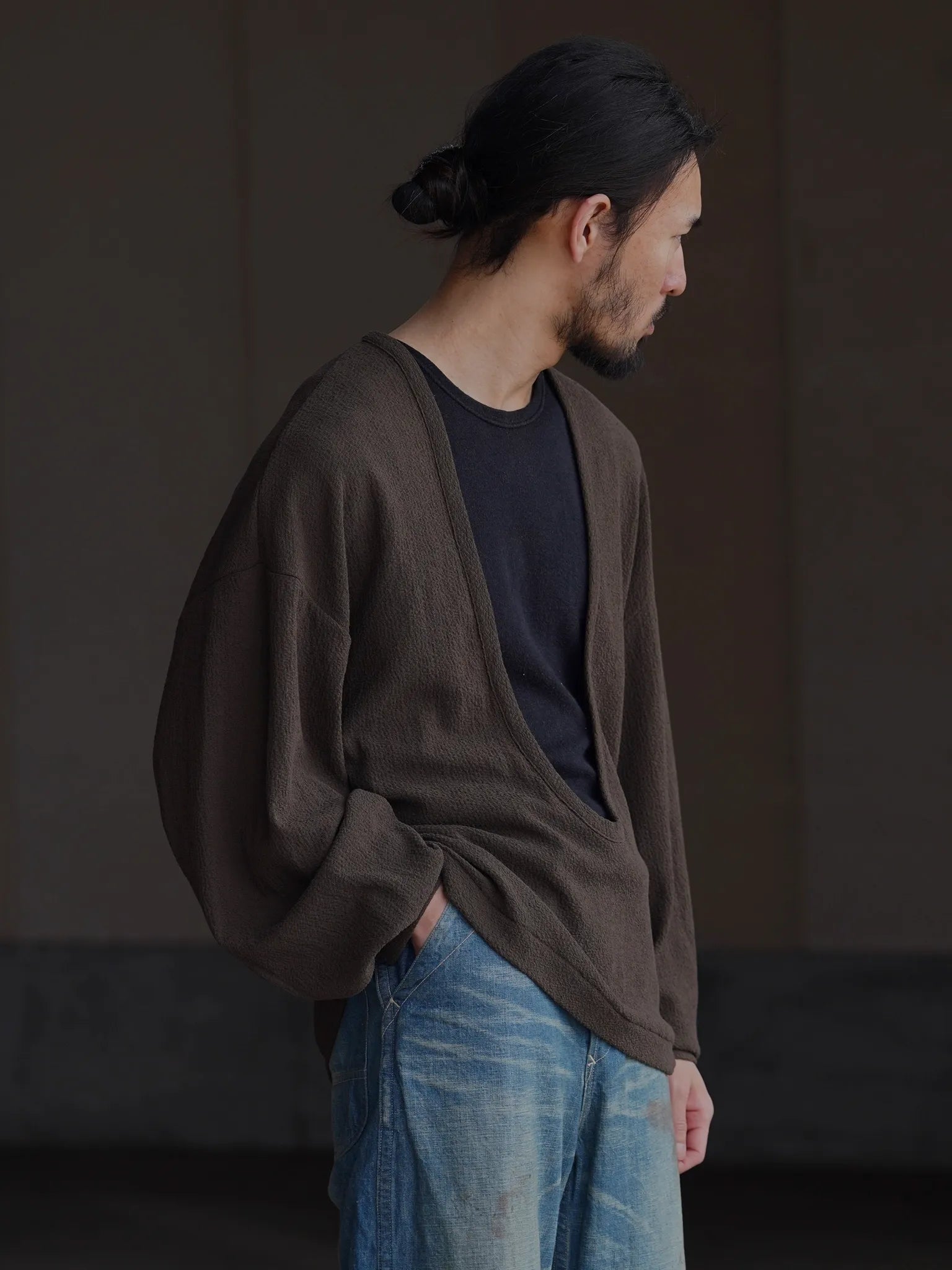 nonnotte-drape-u-pullover-with-cuff-sleeve-khaki-2