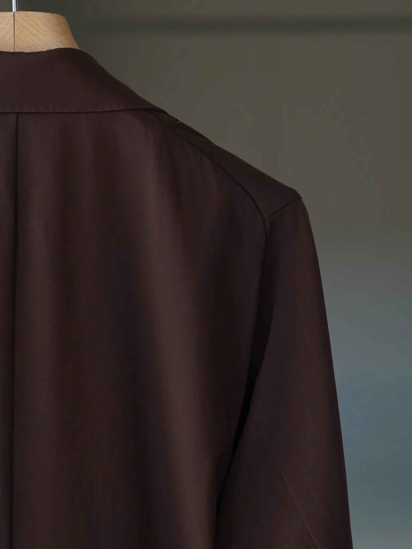 IRENISA | RELAXED SHOULDER JACKET DARK BROWN