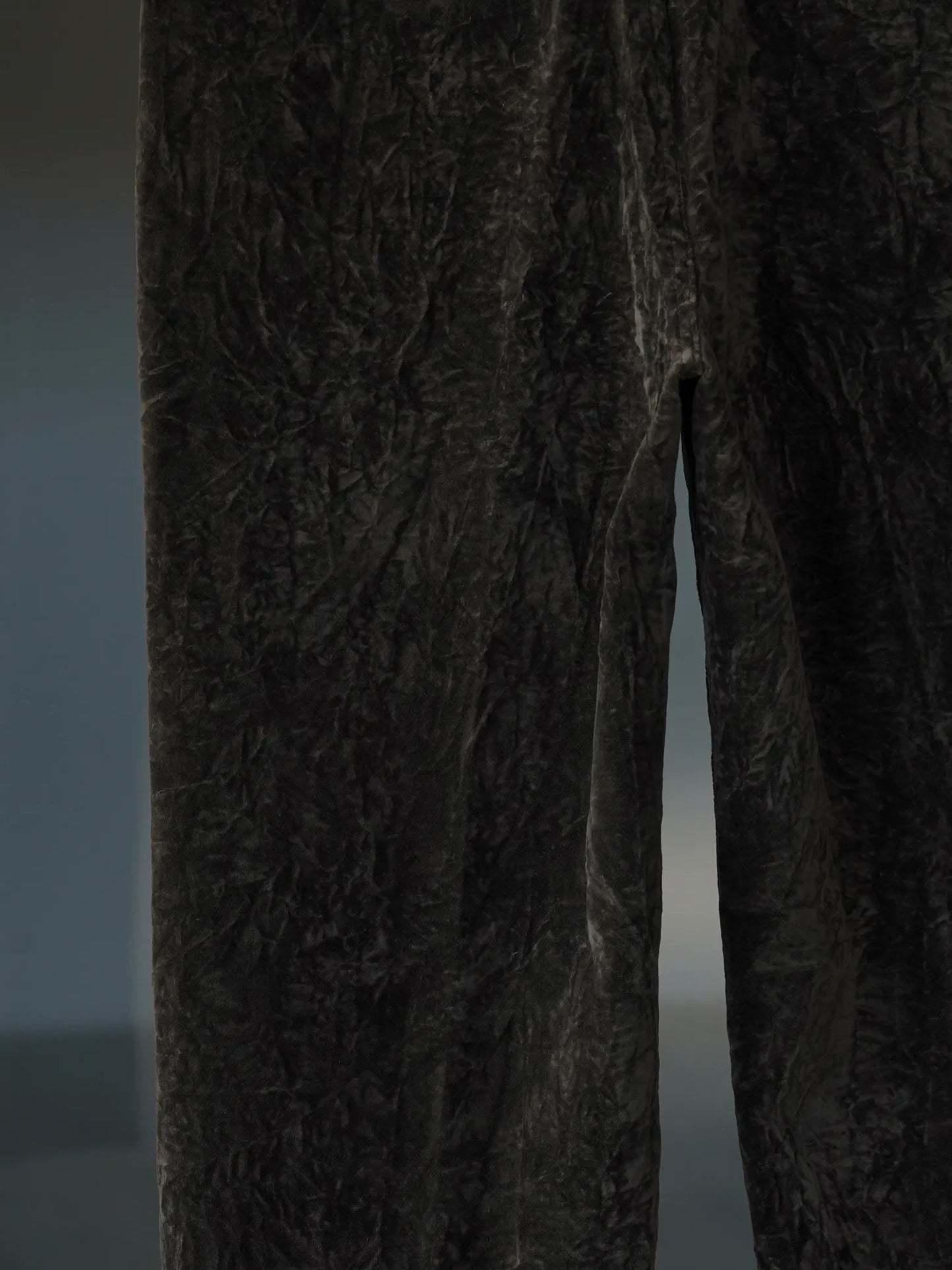 IRENISA | ONE TUCK STRAIGHT TROUSERS DARK BROWN
