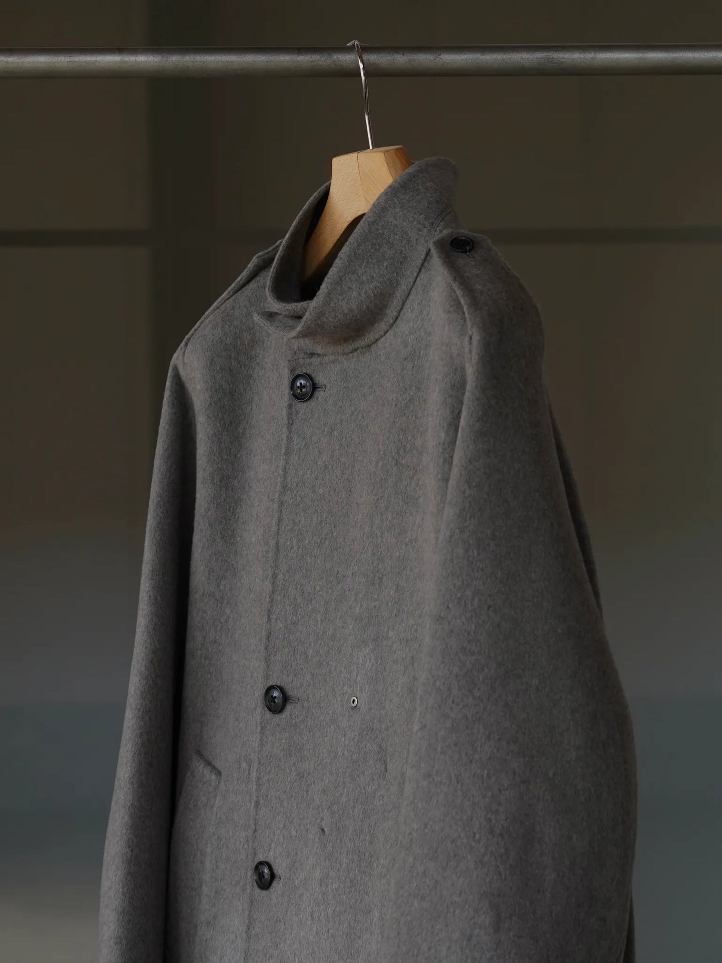 IRENISA | EPAULET STAND COLLAR HALF COAT MOCHA GRAY
