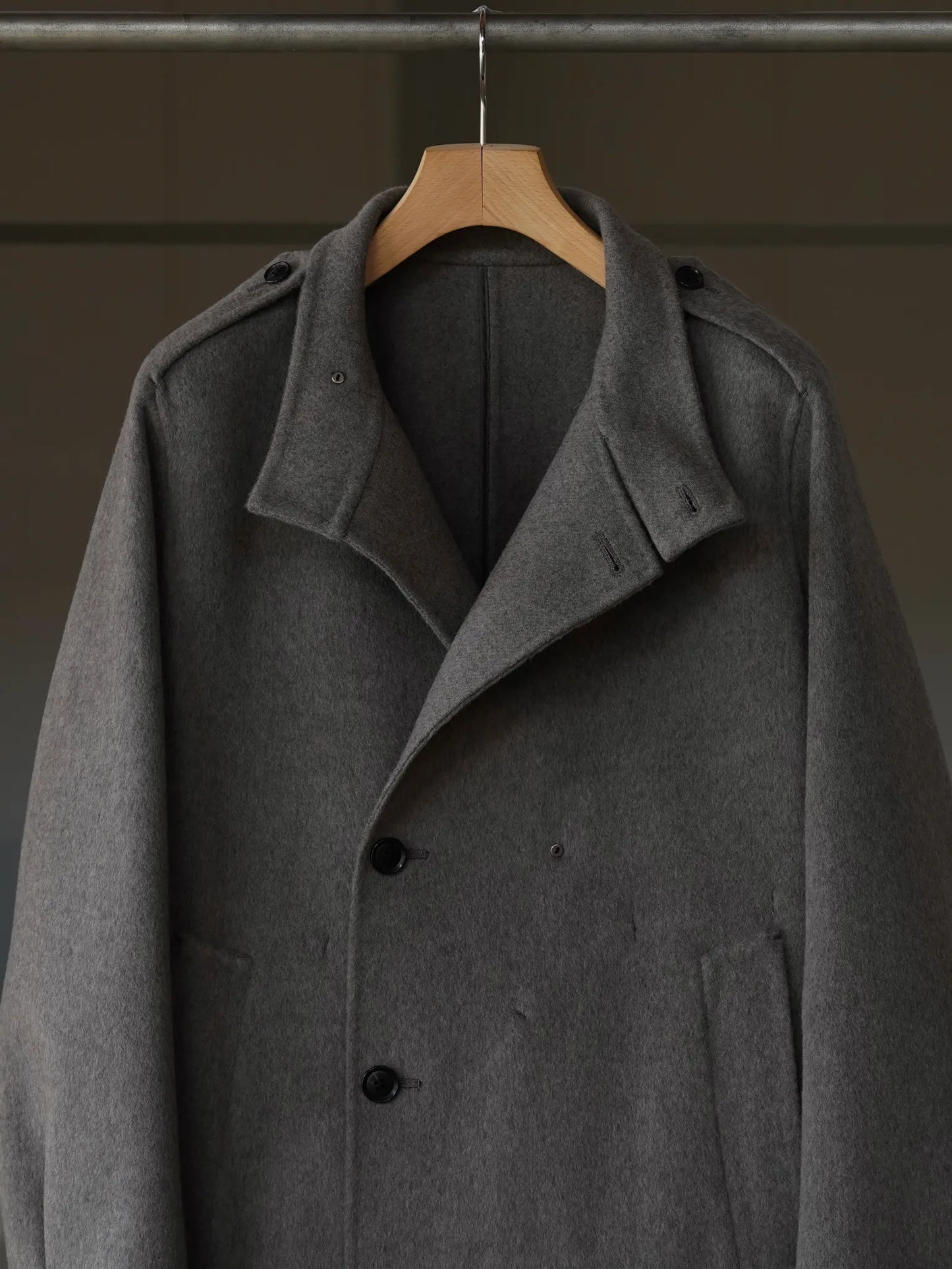 IRENISA | EPAULET STAND COLLAR HALF COAT MOCHA GRAY