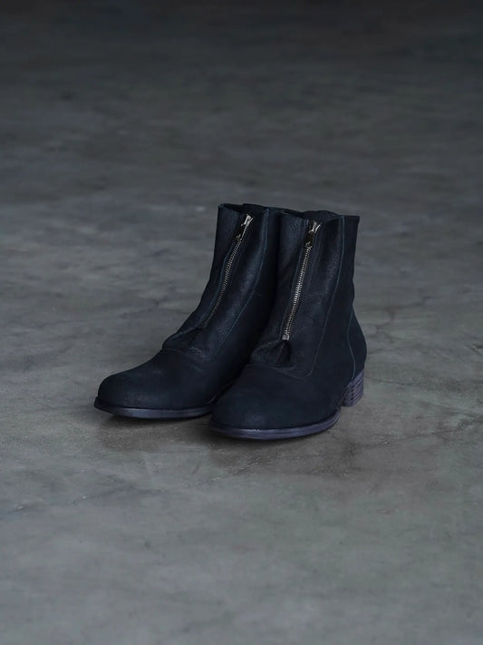 PETROSOLAUM | H center zip [Horse reverse] black