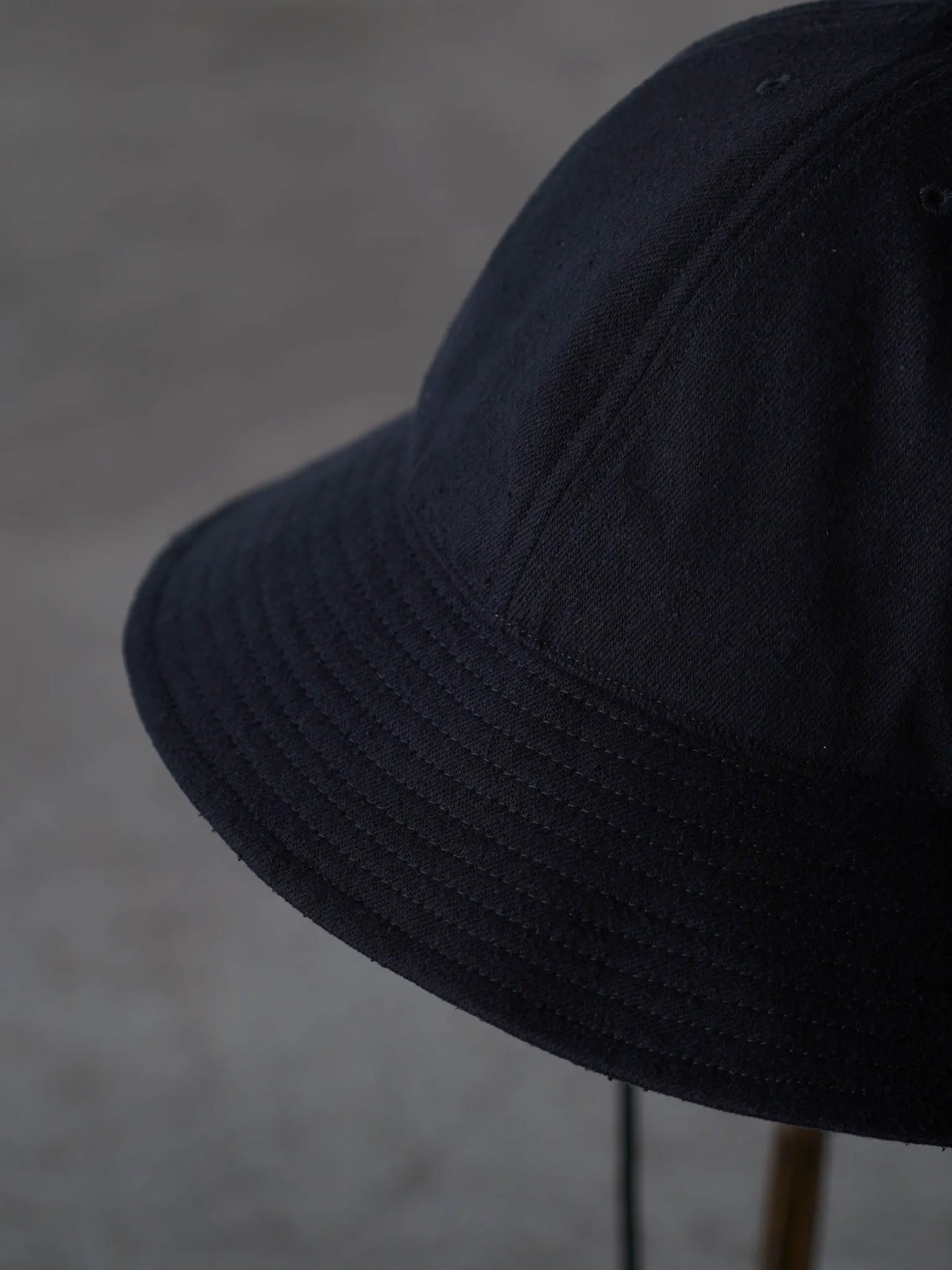 comoli-シルクネップ-ハット-black-2-2