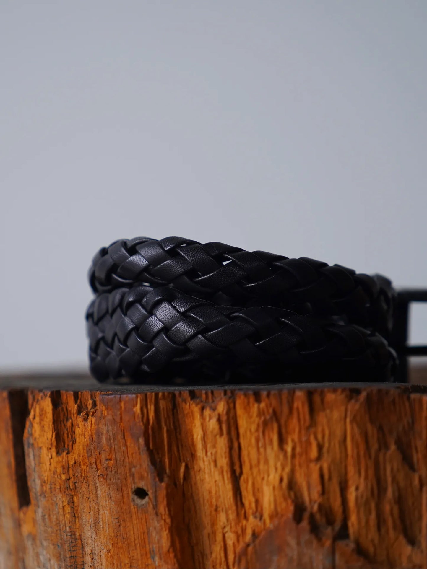 petrosolaum-hand-braided-handle-belt-black-3