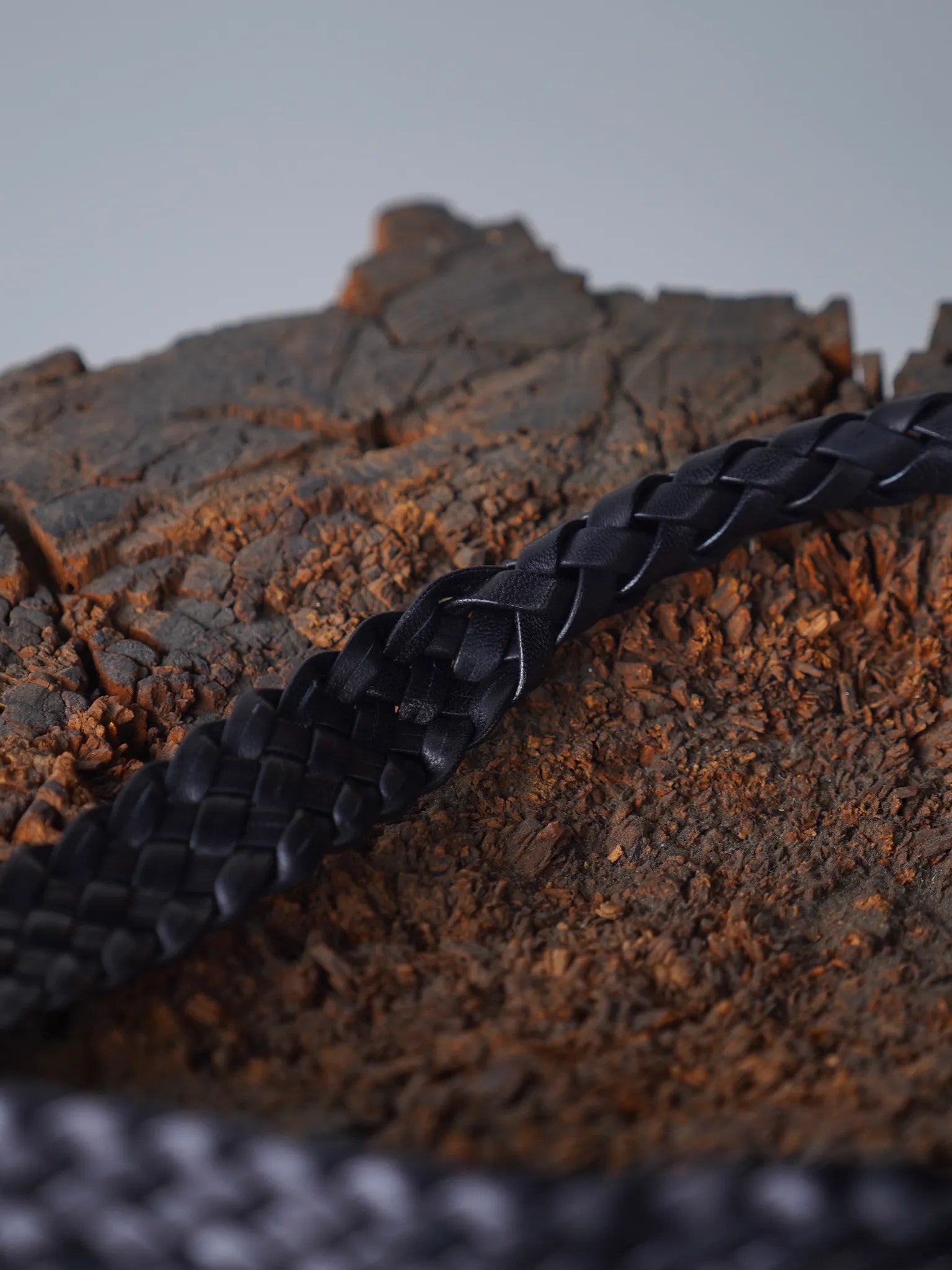 petrosolaum-hand-braided-handle-belt-black-7