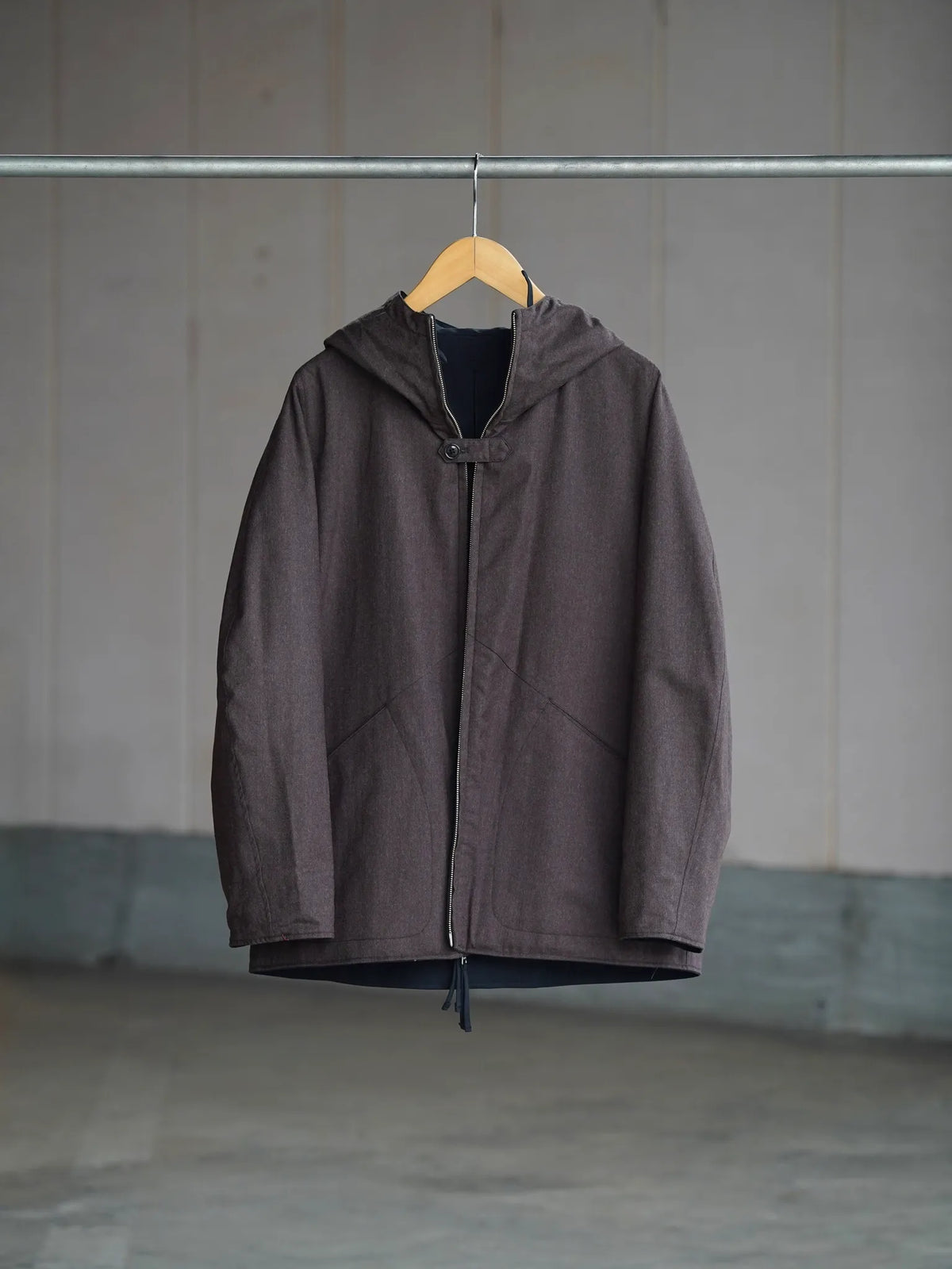 sarto-cotton-nylon-twill-light-wool-flannel-wool-lining-mountain-parka-black-brown-3