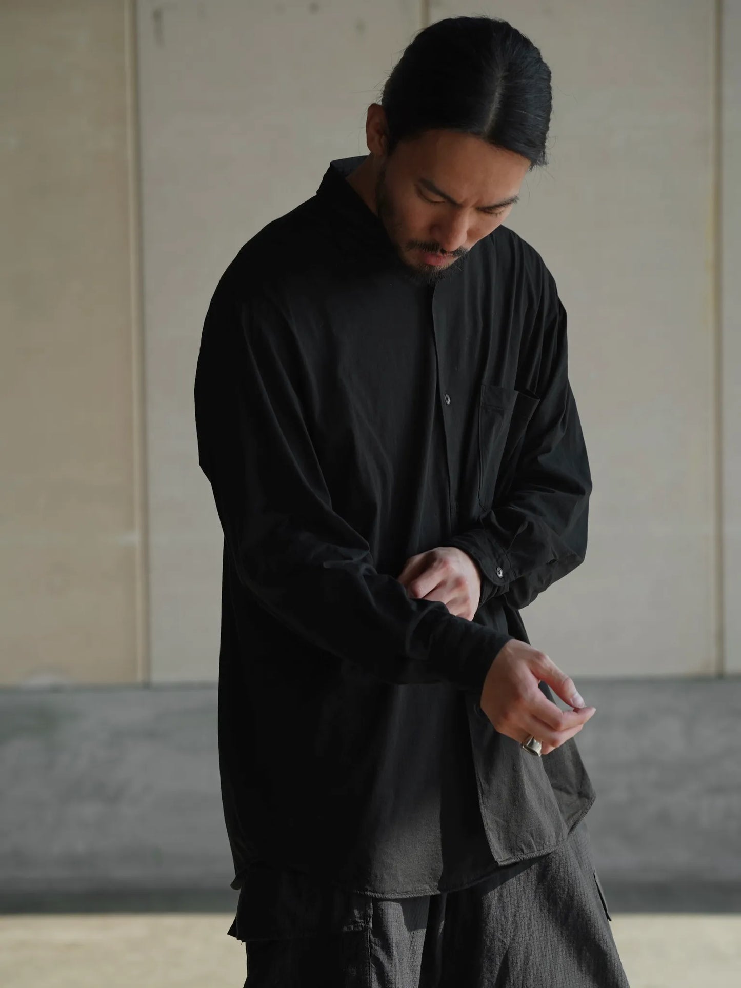 COMOLI | THINコットン コモリシャツ BLACK