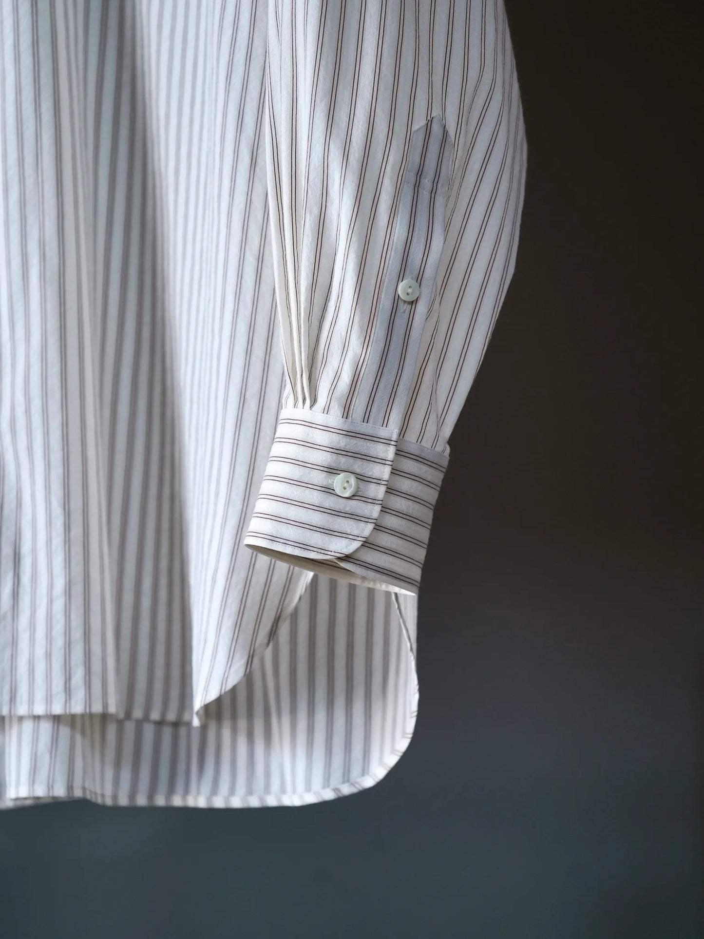 IRENISA | REGULAR COLLAR RELUX-FIT SHIRT BROWN STRIPE