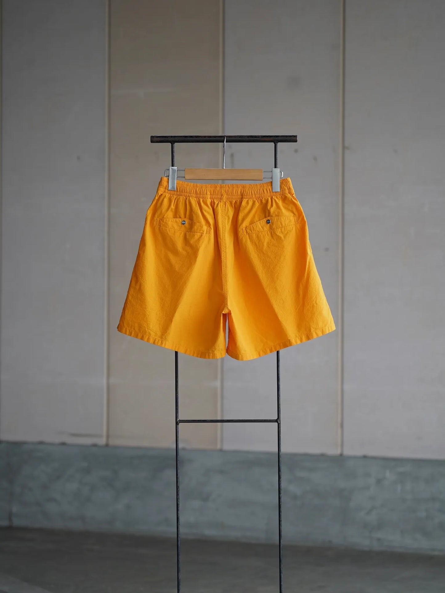 SARTO | [COTTON HIGH COUNT ENZYME] SHORT PANTS GOLDEN EYE