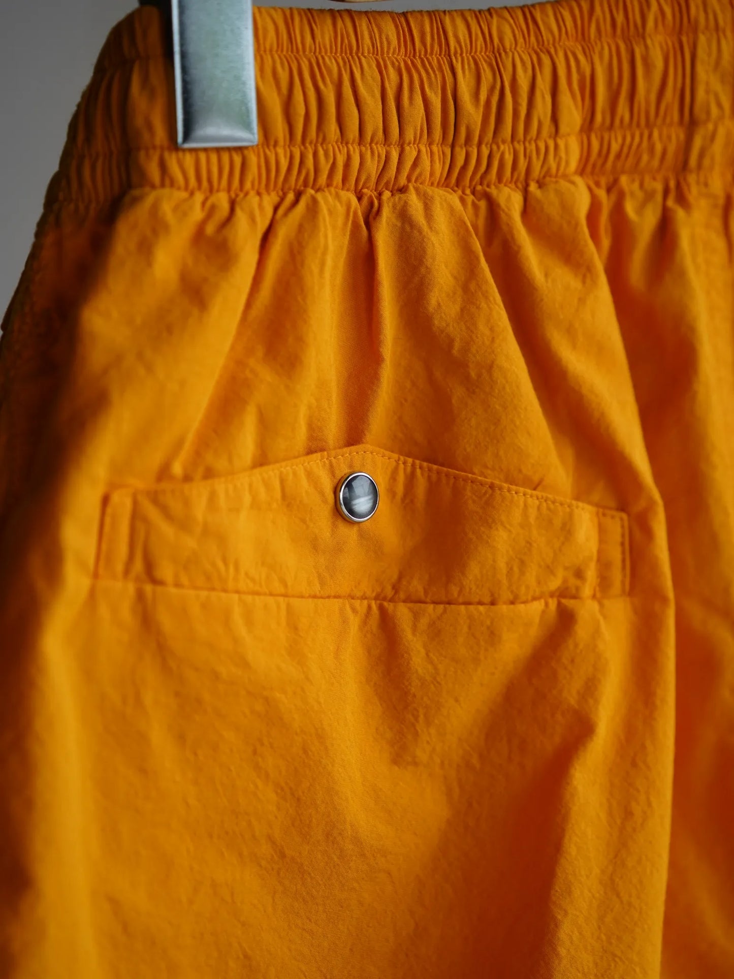 SARTO | [COTTON HIGH COUNT ENZYME] SHORT PANTS GOLDEN EYE