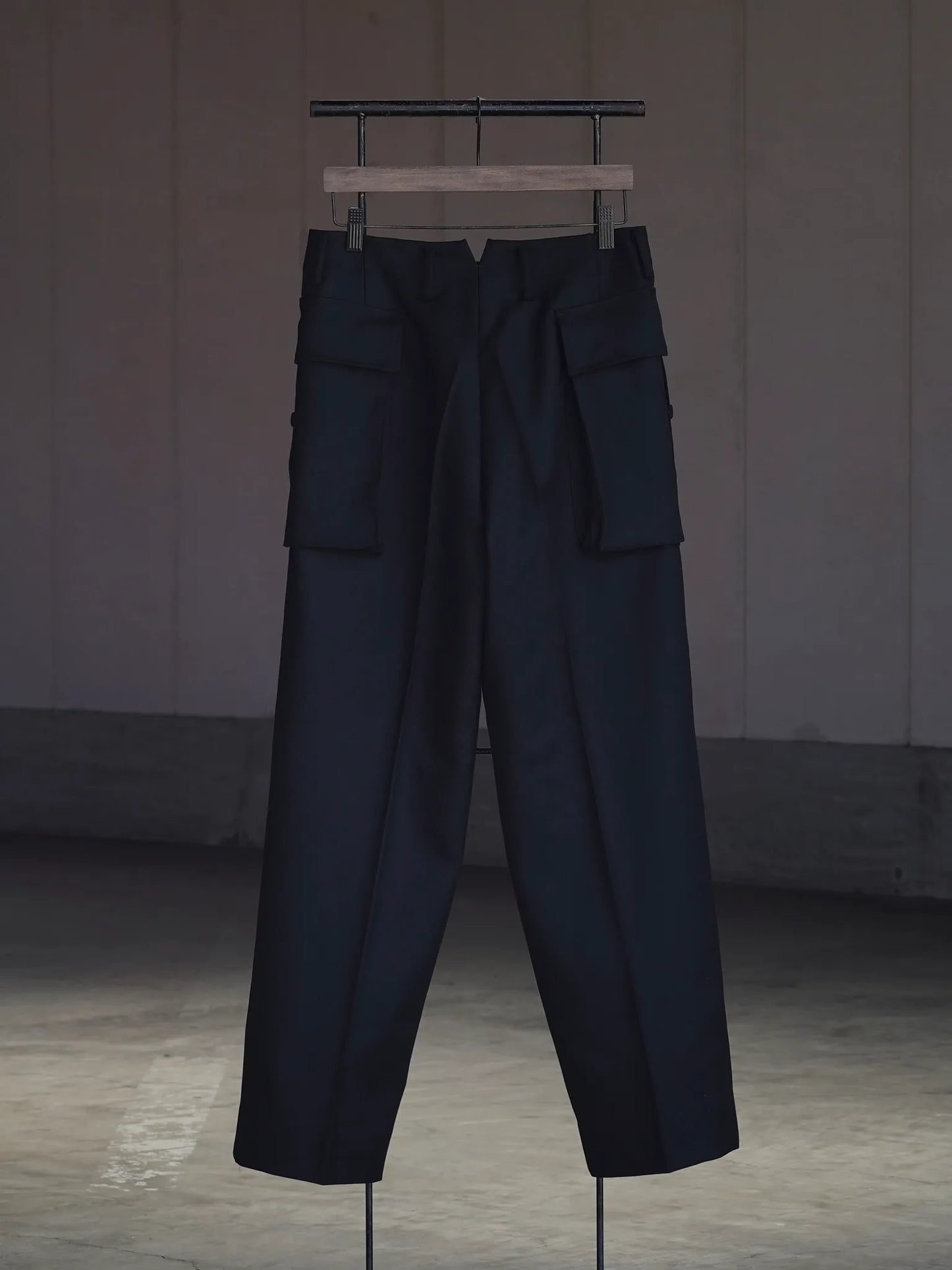 SARTO | CARGO PANTS [DRY WOOL TWILL] BLACK