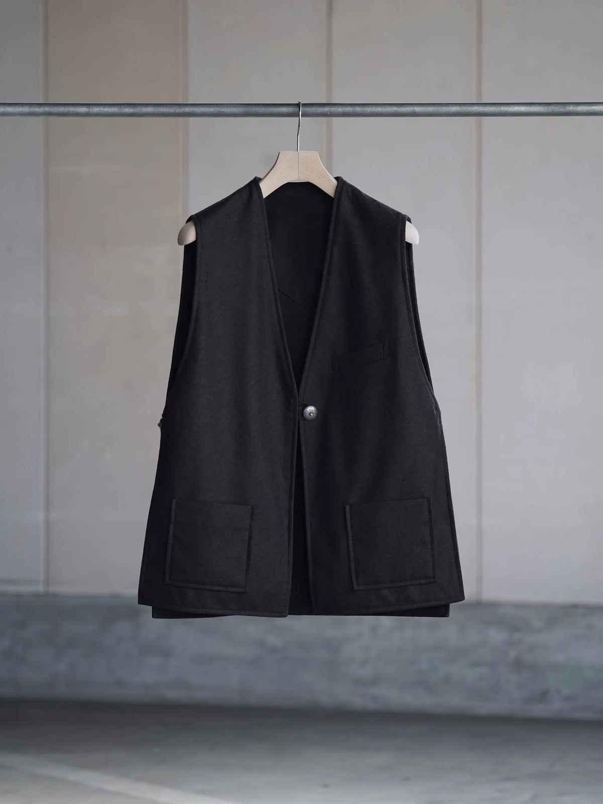 sarto-mongolian-lamb-suede-reversible-vest-ebony-4