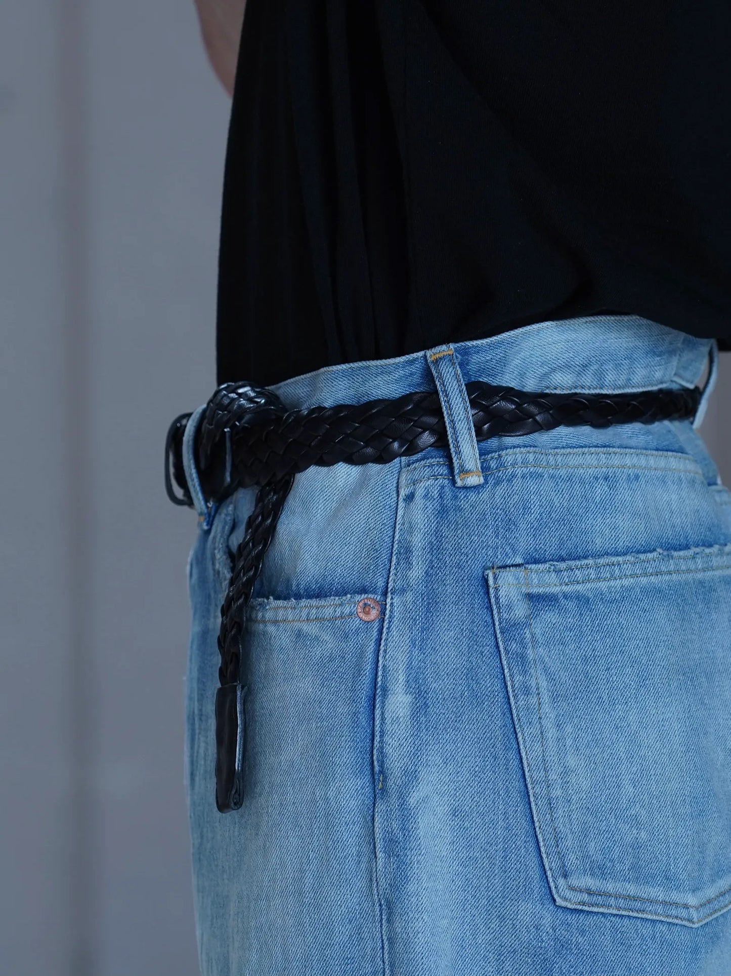 petrosolaum-hand-braided-handle-belt-black-9