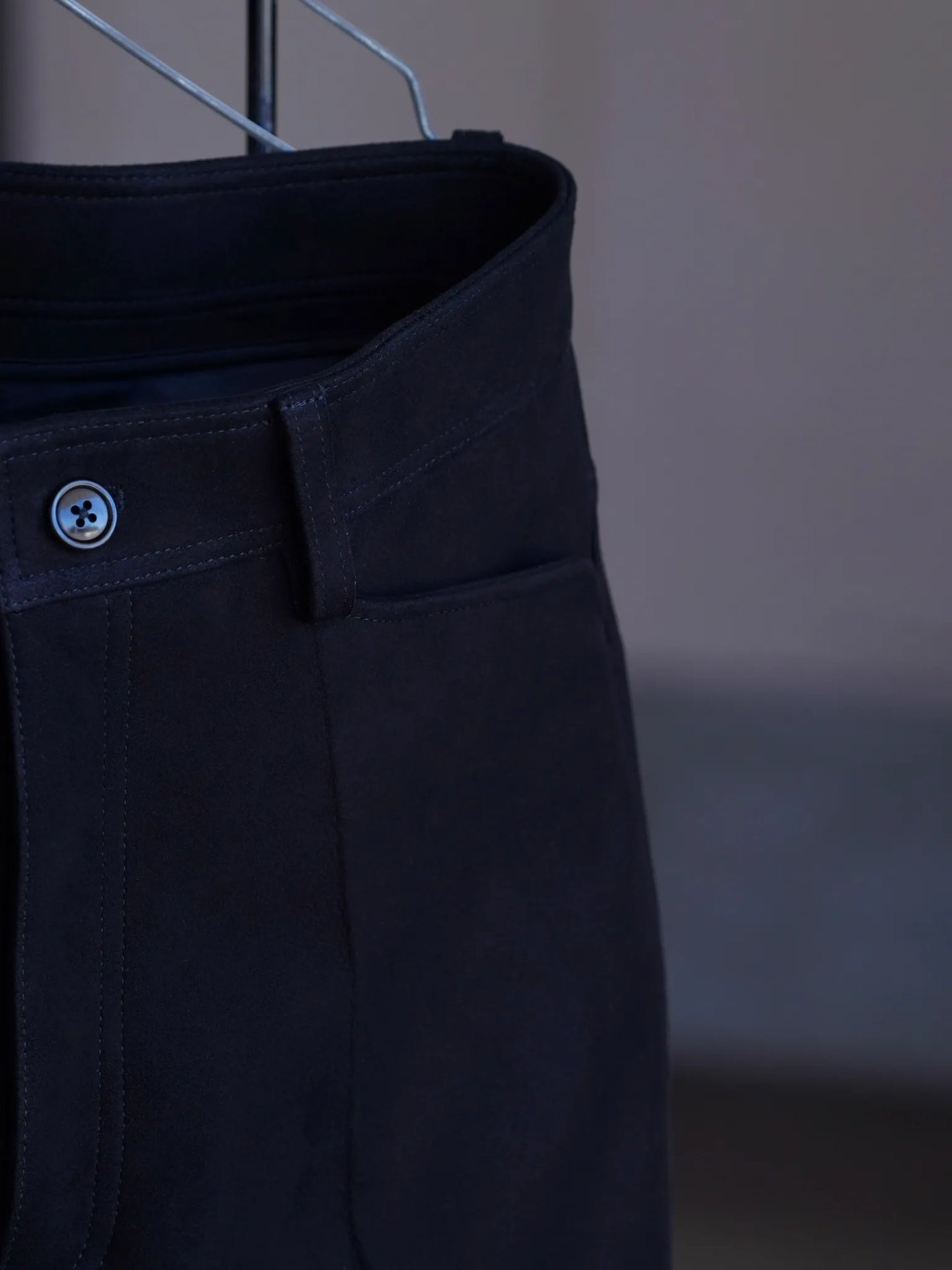 SARTO | LAMB SUEDE LEATHER SUEDE SEMI-FLARE PANTS [LAMB SUEDE LEATHER] BLACK