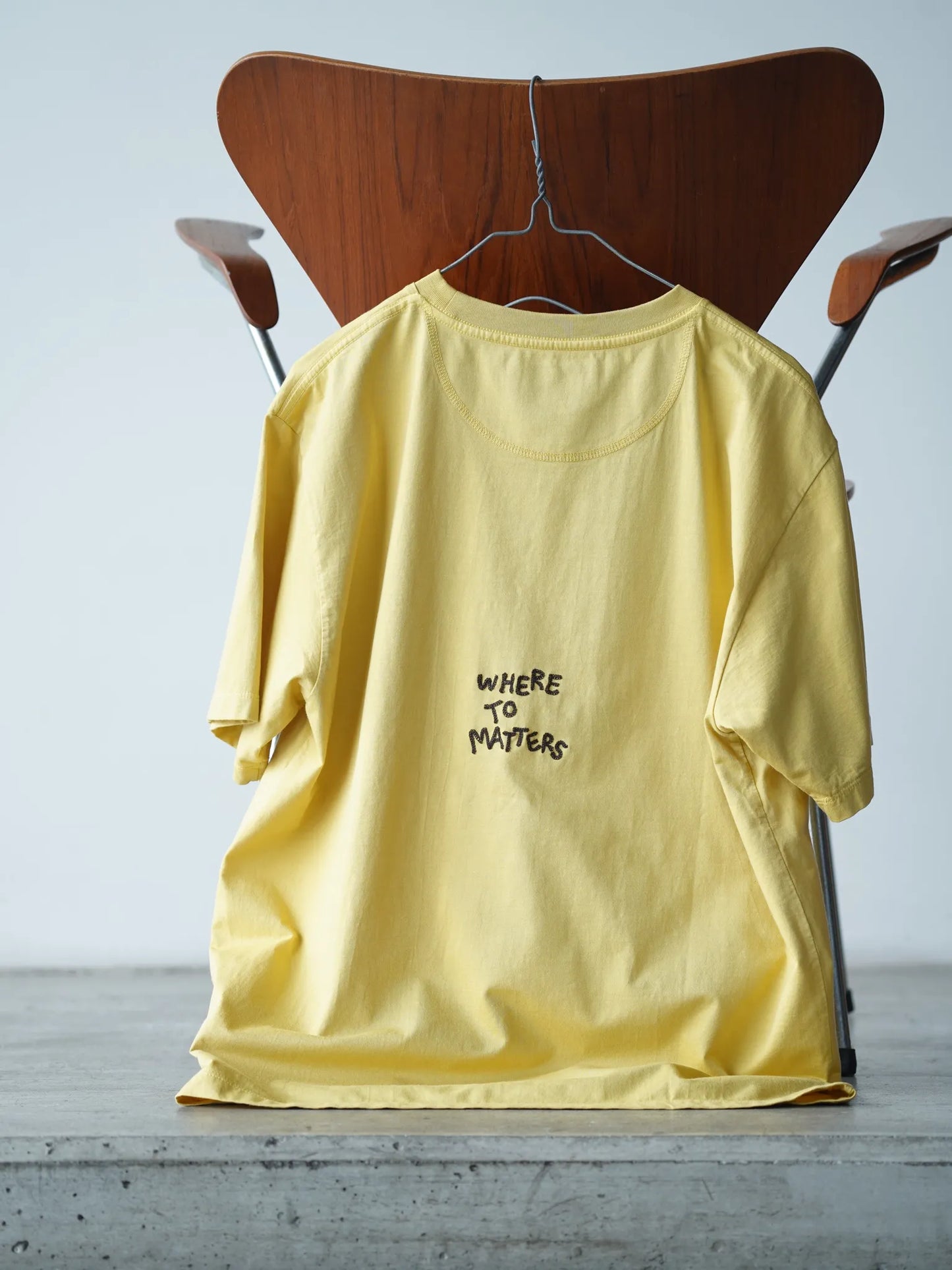 SARTO | WHERE TO MATTERS OFF ROAD CREW NECK S/S MUSTARD