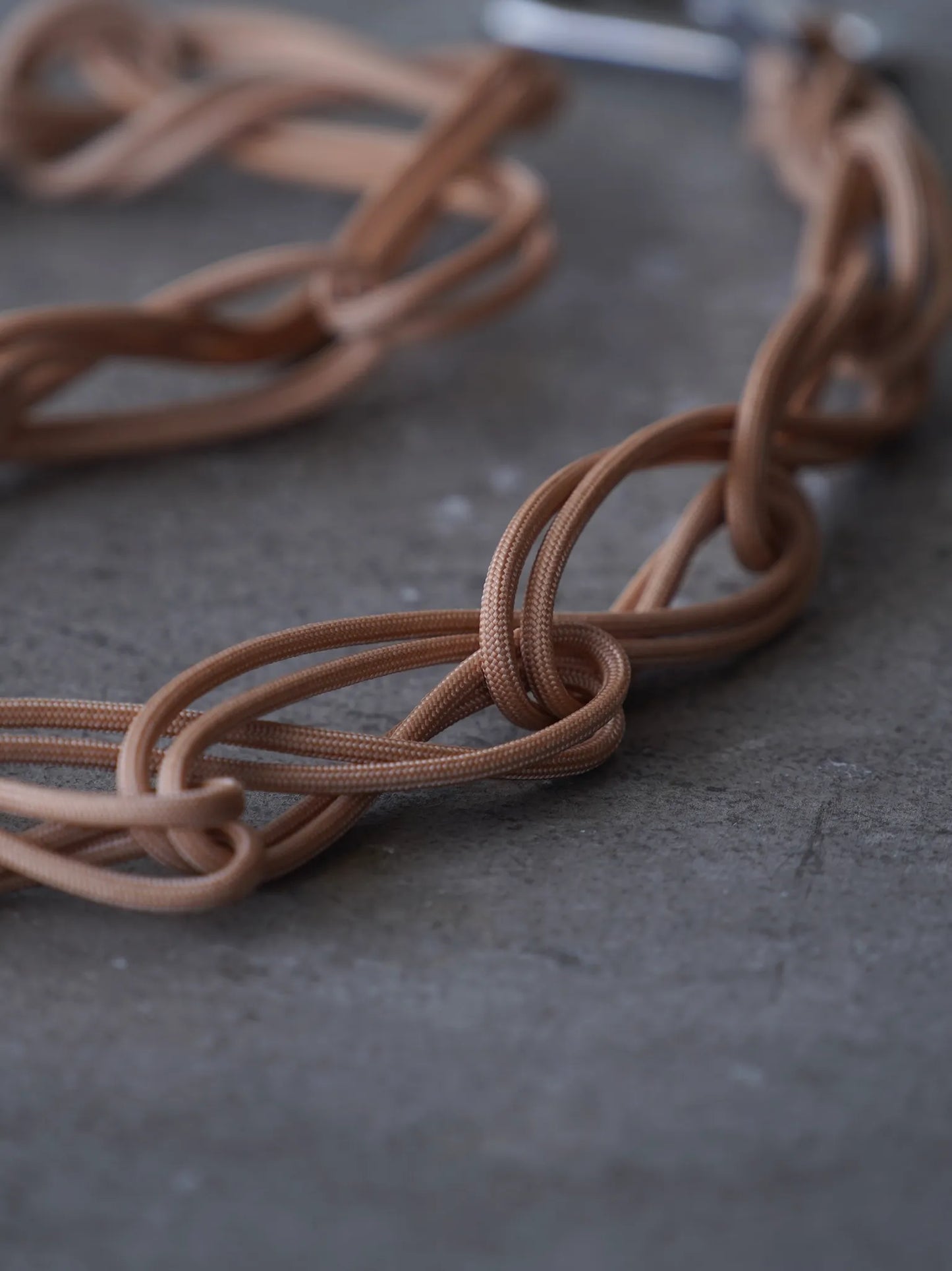 THE NULABEL | HAND DYED ROPE CARABINER KAKISHIBU