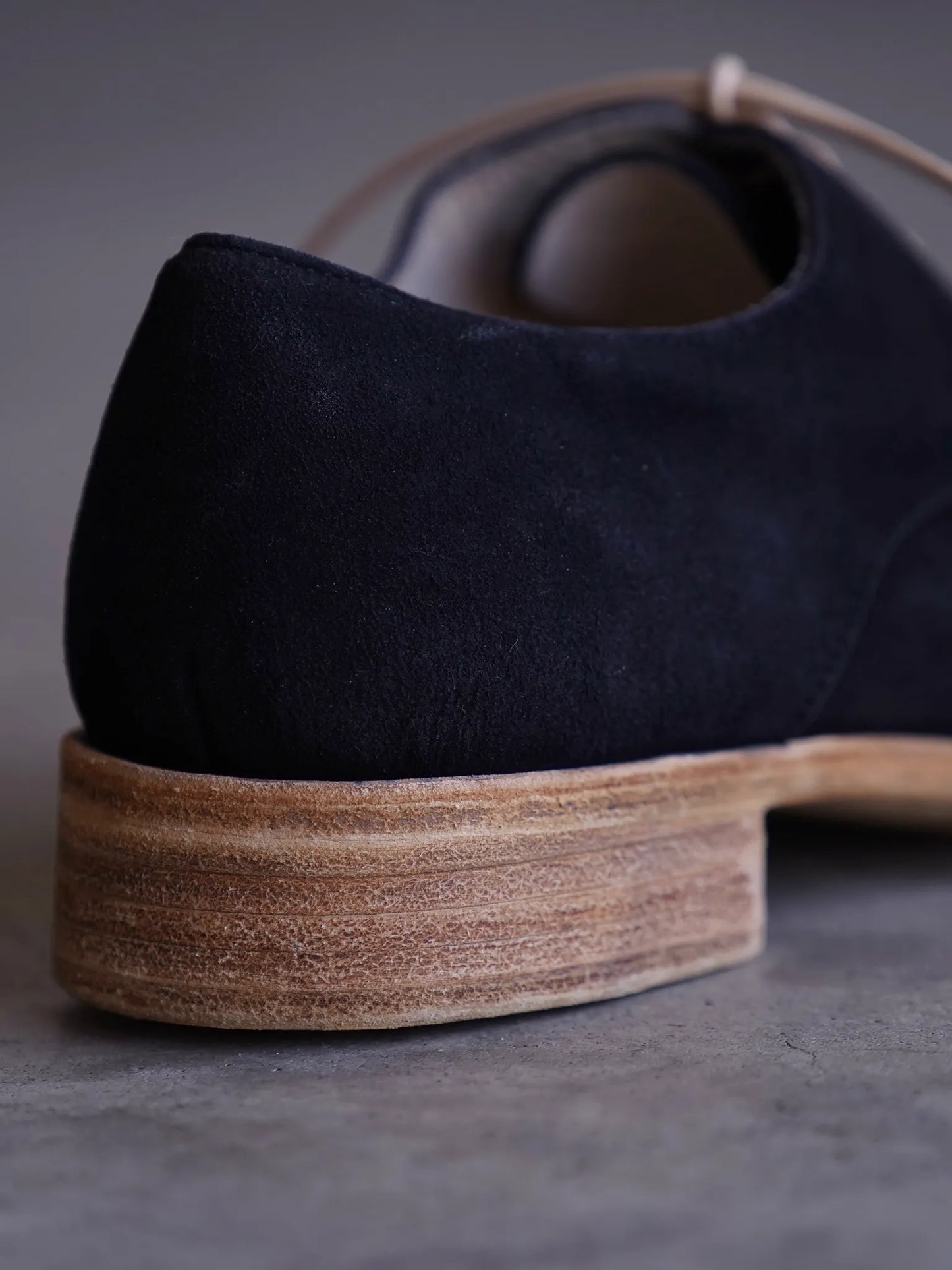 PETROSOLAUM | stone derby [ai mud dye washed deer suede] BLACK