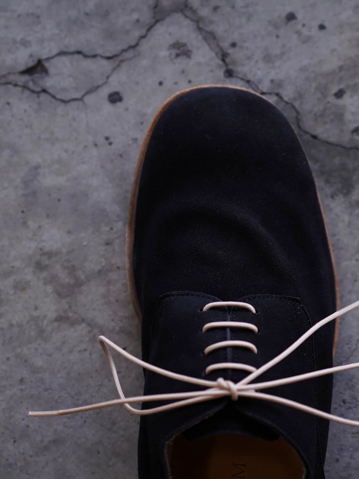 PETROSOLAUM | stone derby [ai mud dye washed deer suede] BLACK