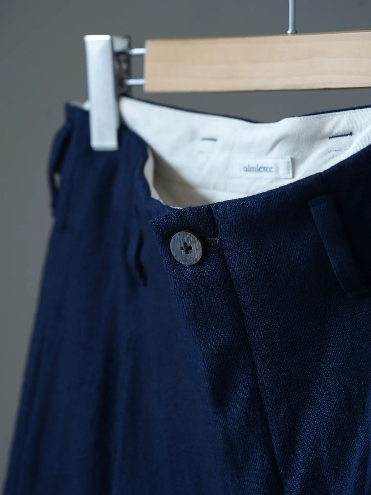calmlence | SINGLE PLEATED WIDE STRAIGHT IND