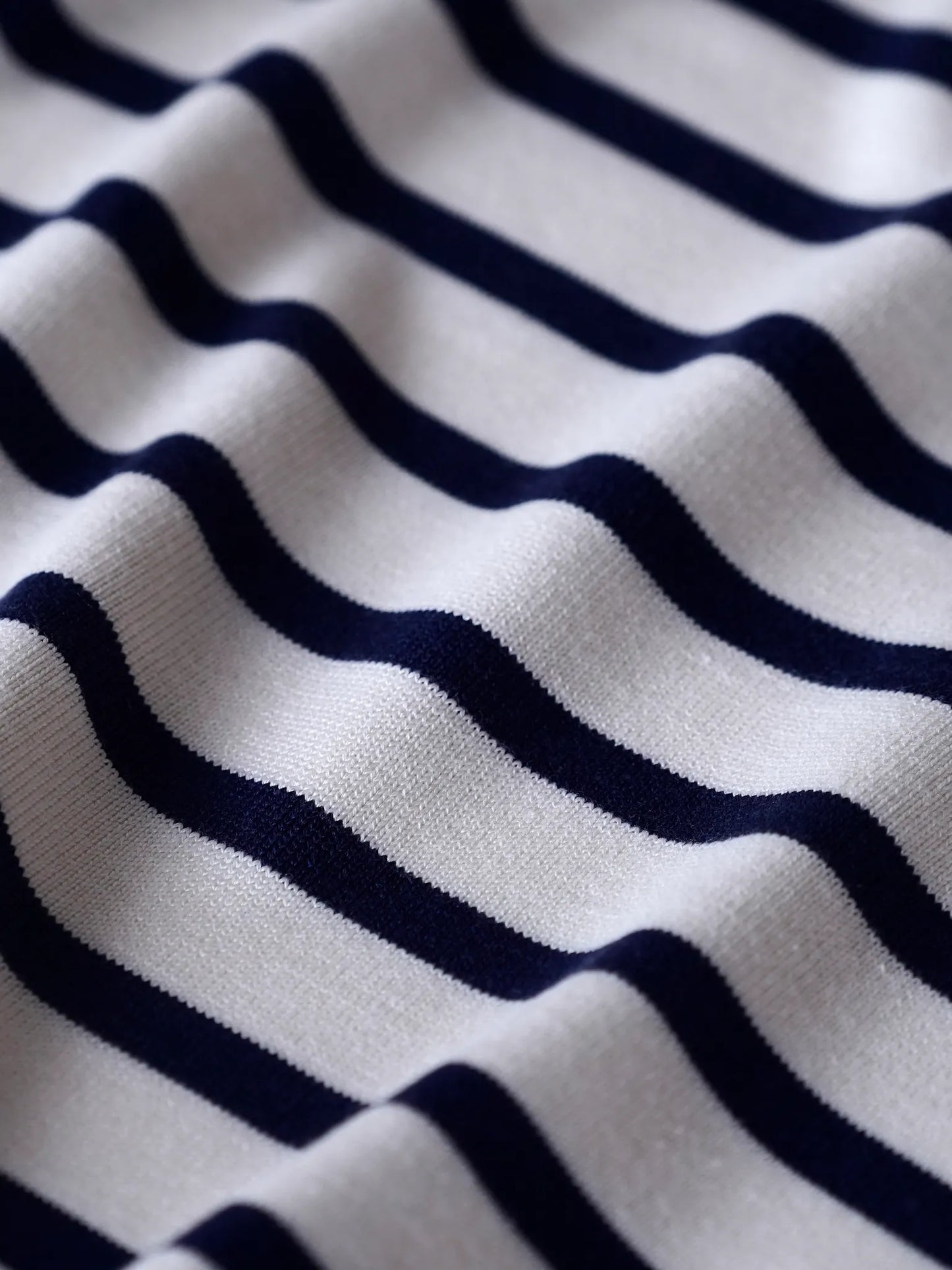 olde-h-daughter-silk-heavy-weight-plain-stitches-knitting-p-o-off-navy-7