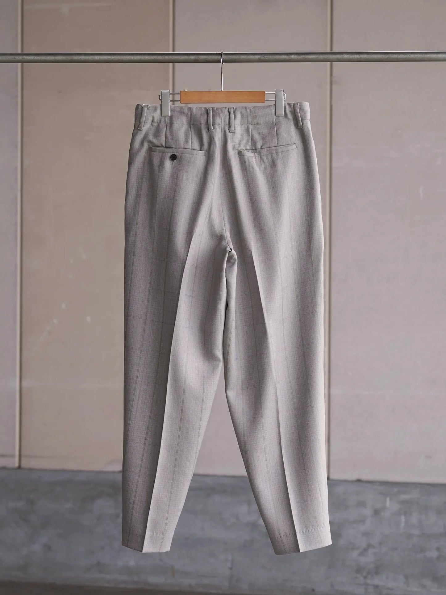 nonnotte | 2-Tuck Wide Tapered Trousers Clay Mist