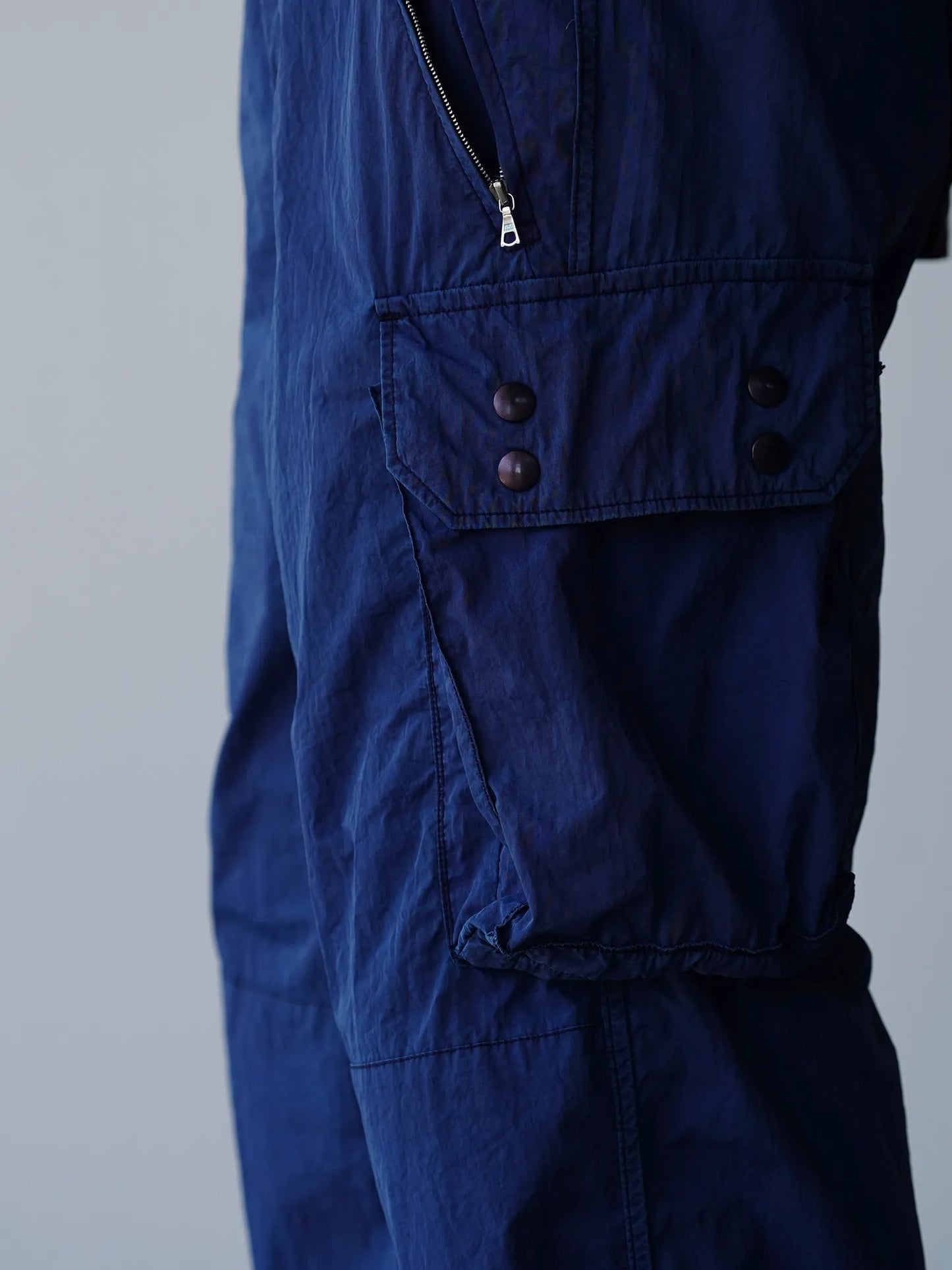 THE NULABEL | GARMENT DYED CARGO TRS NATURAL INDIGO